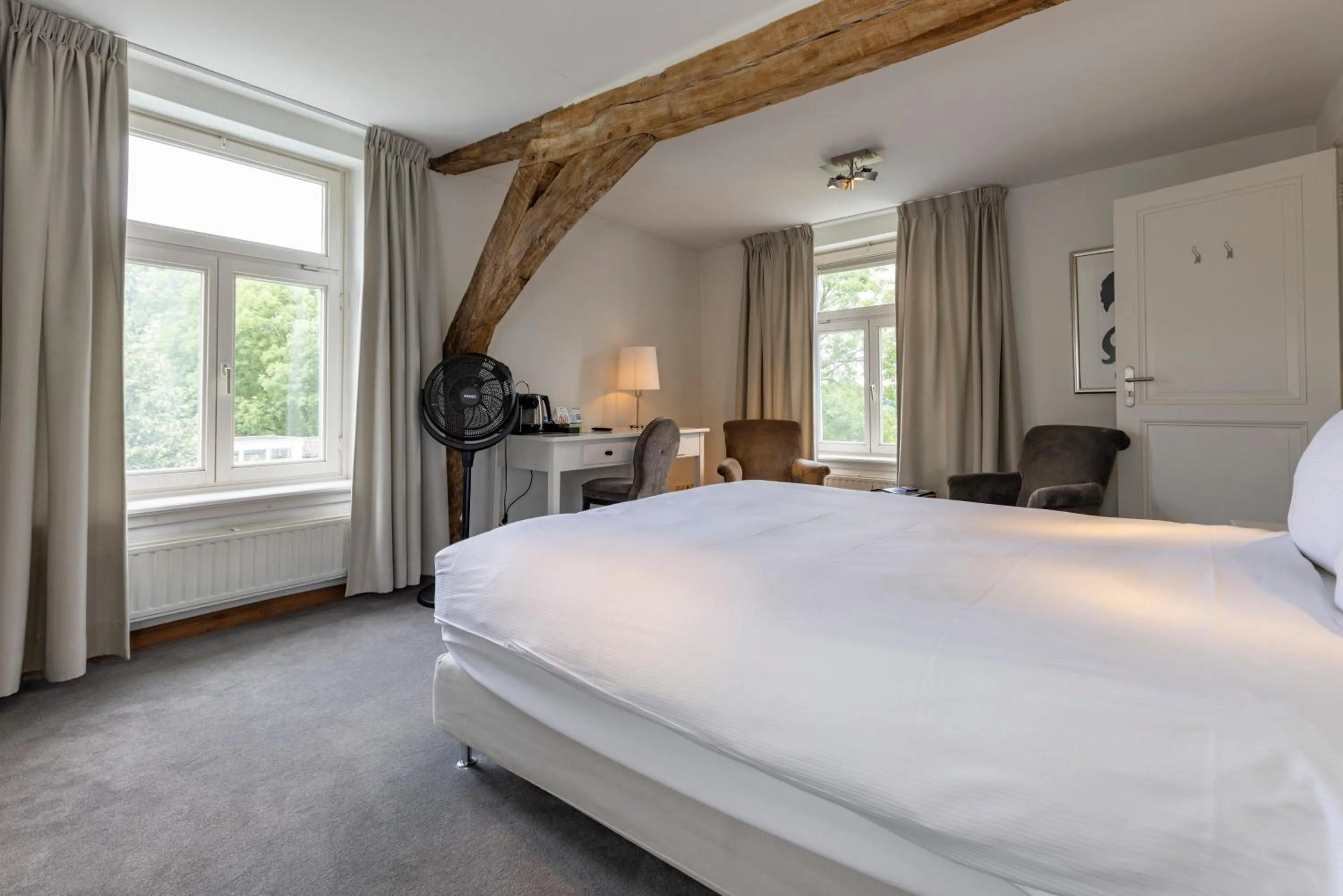 Bedroom, Bed in Fletcher Hotel Château De Raay