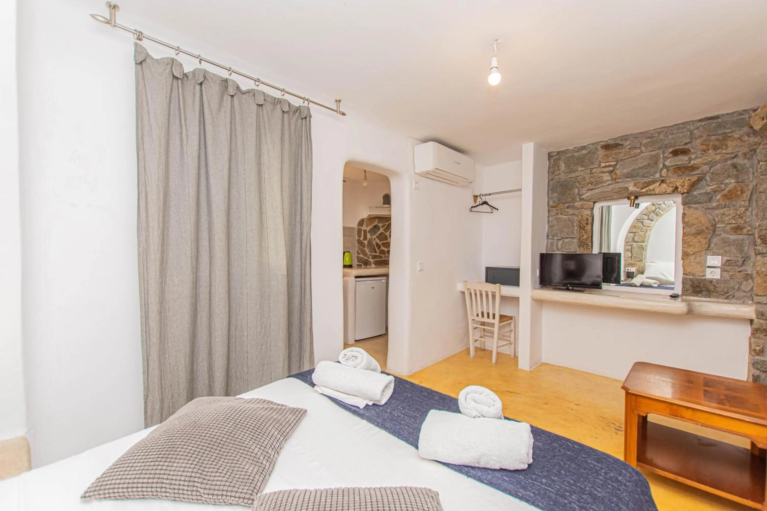 Bed in Peristeronas Village