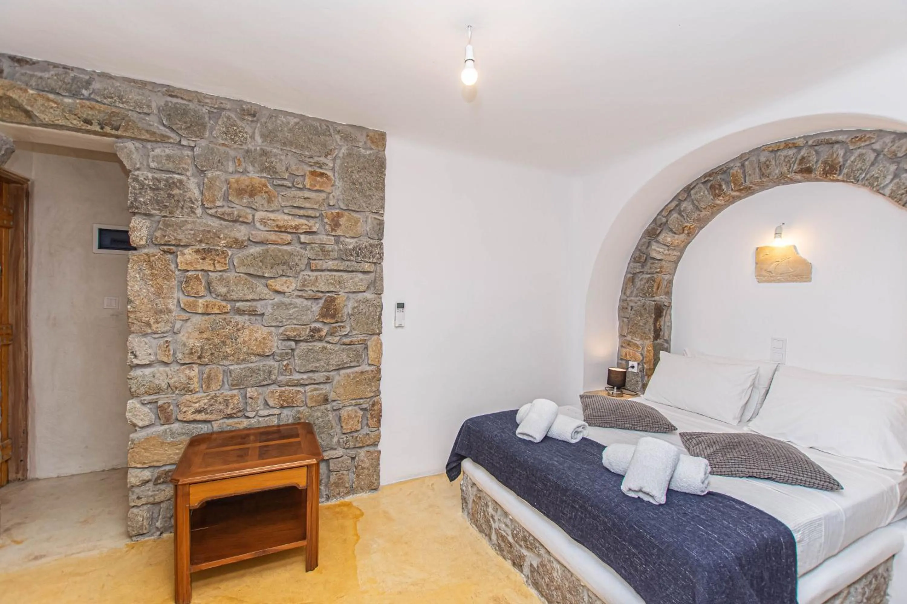 Bed in Peristeronas Village