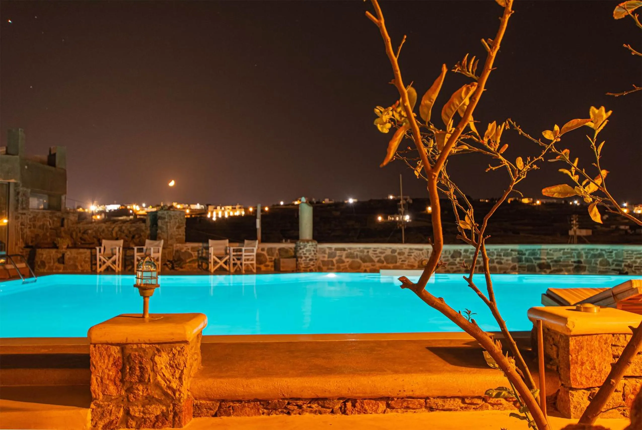 Peristeronas Village