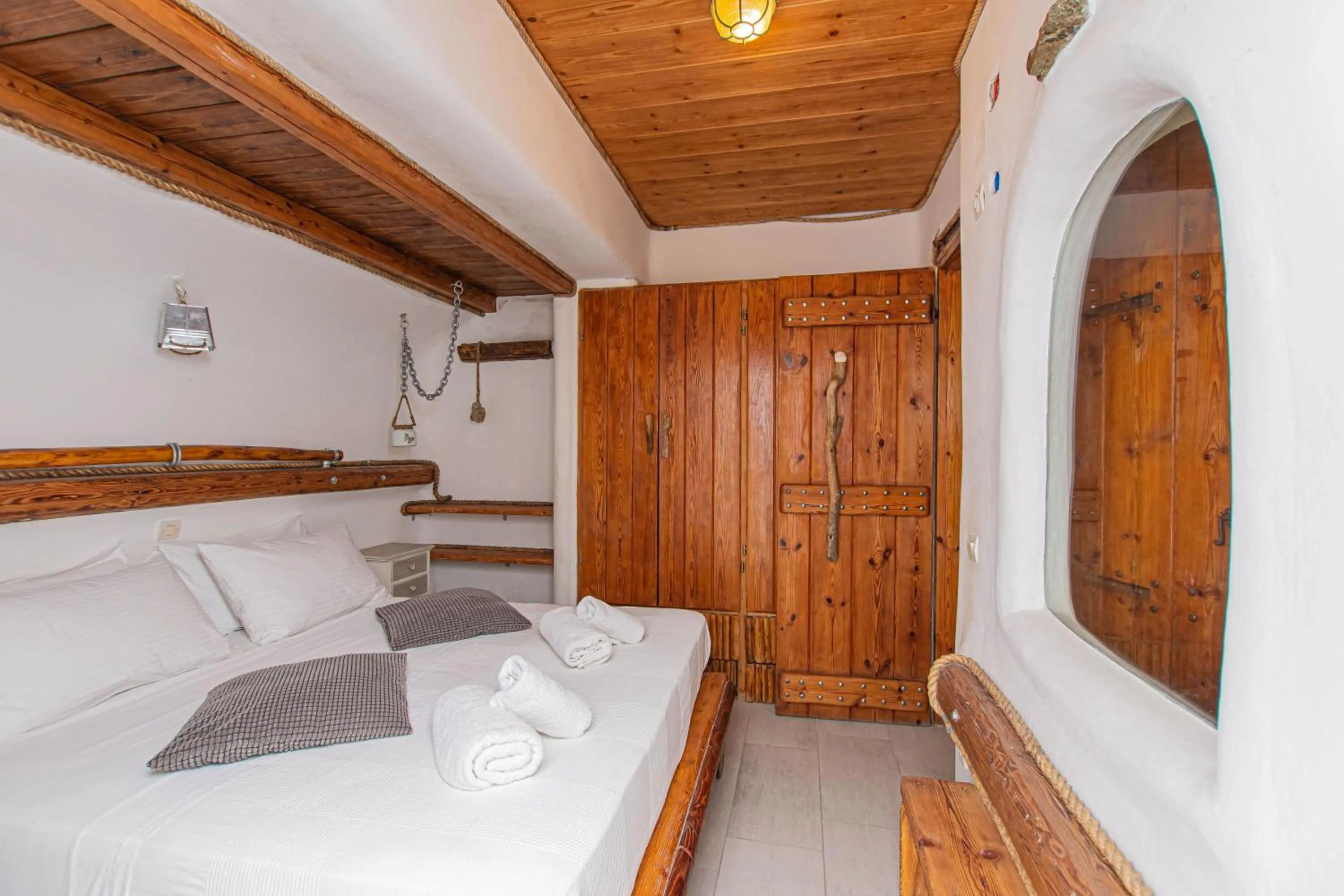 Bed in Peristeronas Village