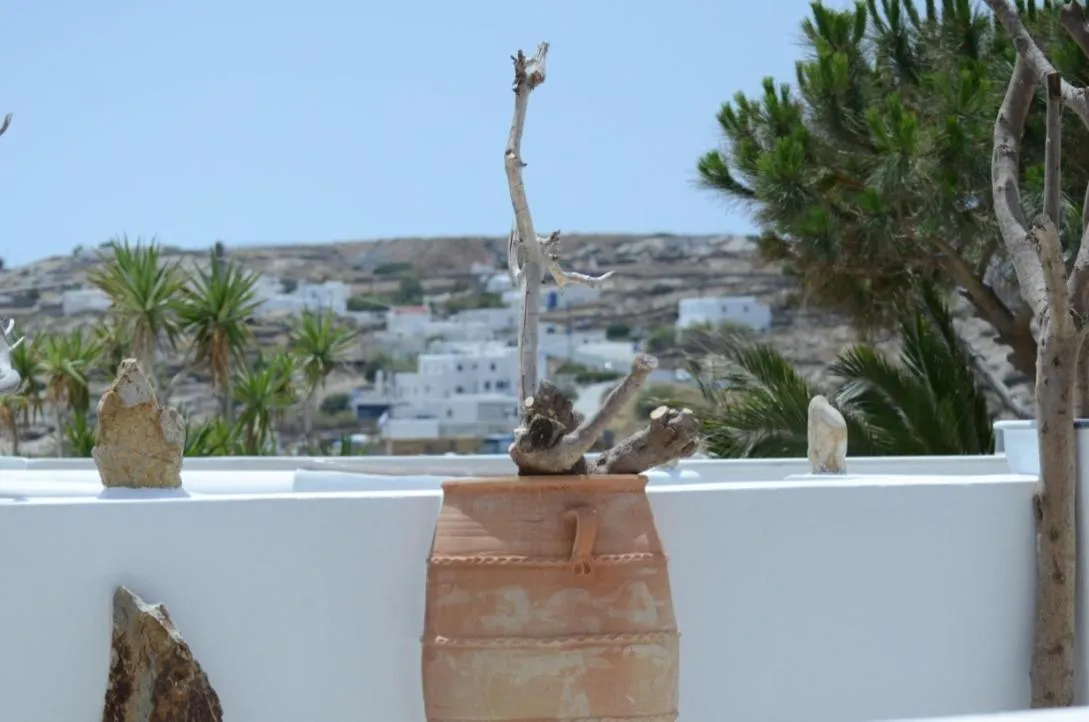 Peristeronas Village