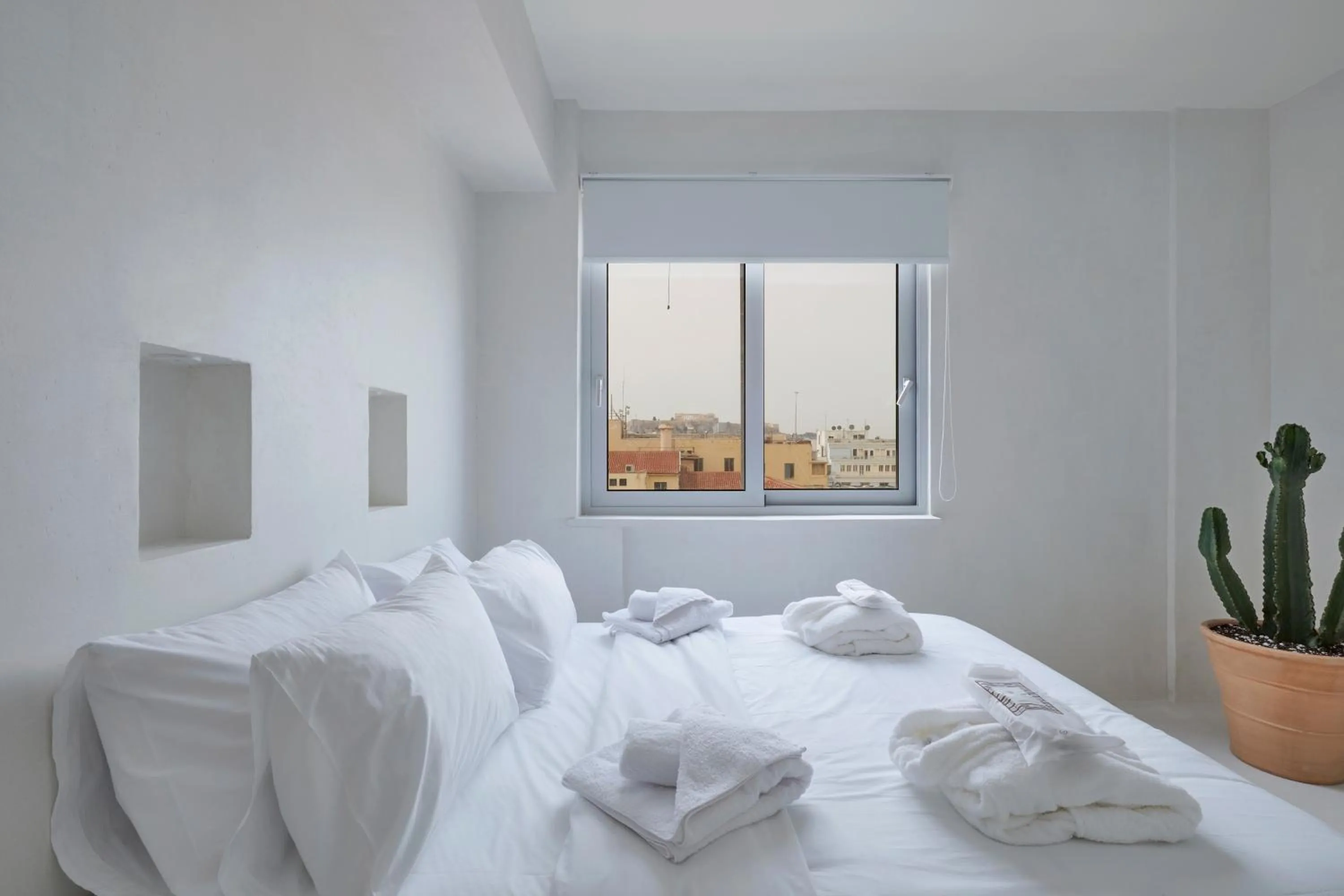 Photo of the whole room, Bed in Athens Penthouse