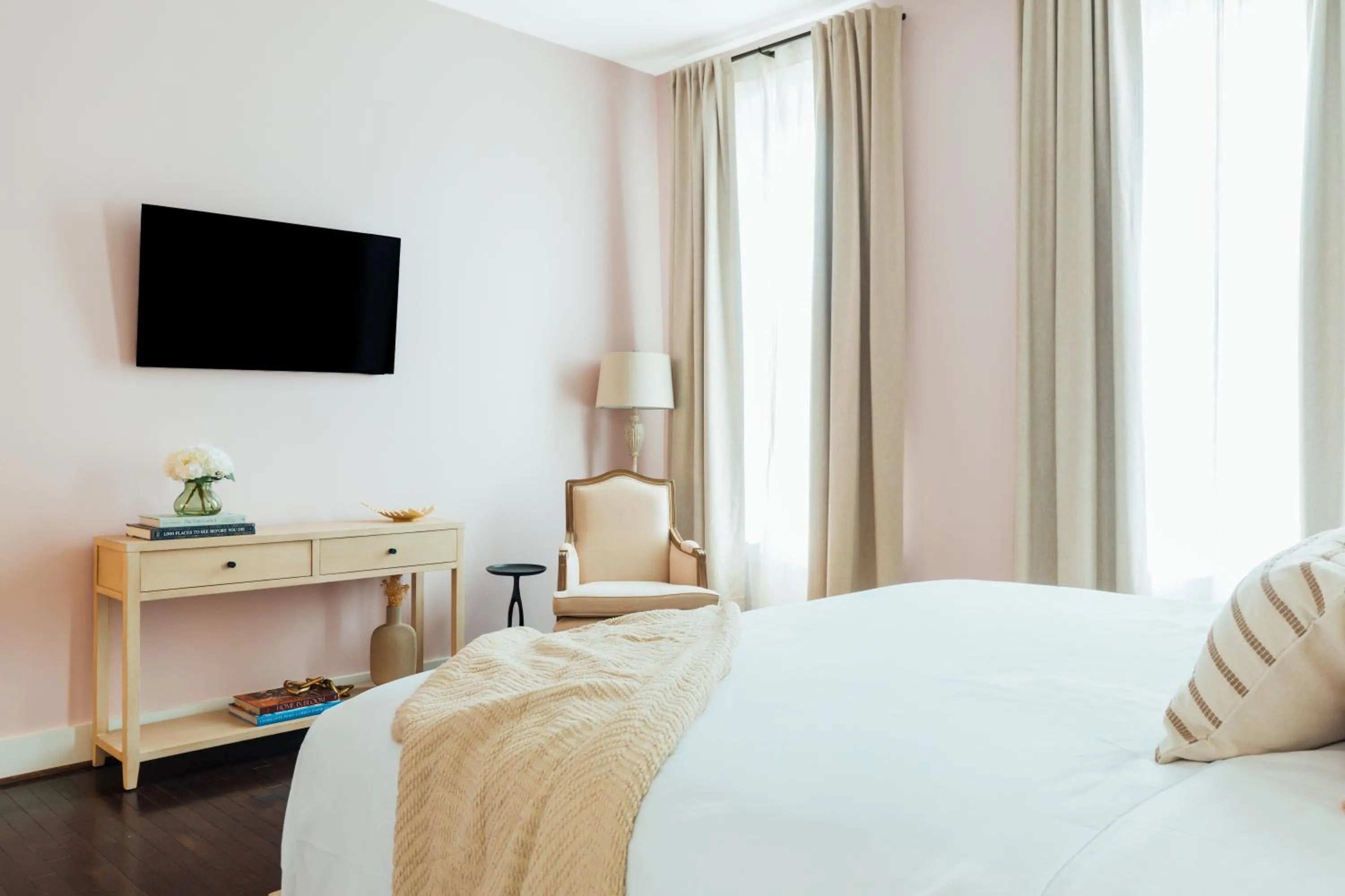 Bed in The Painted Lady