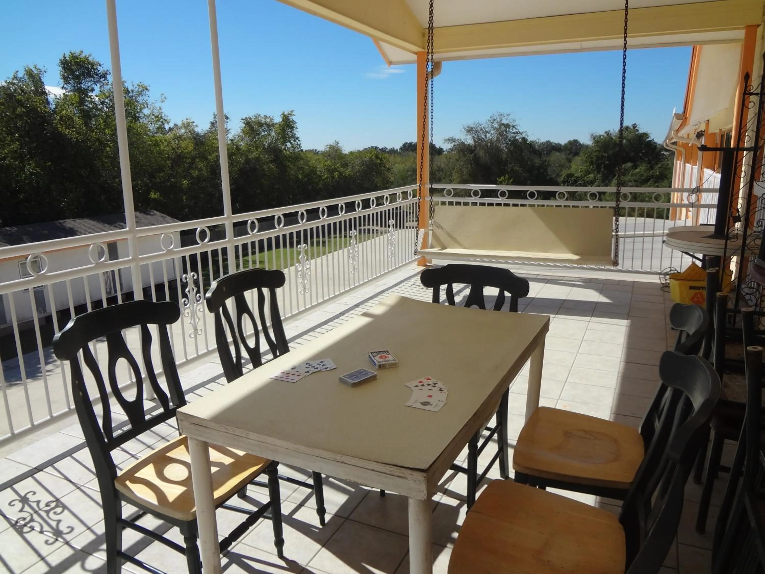 Patio in Antlers Inn Goliad