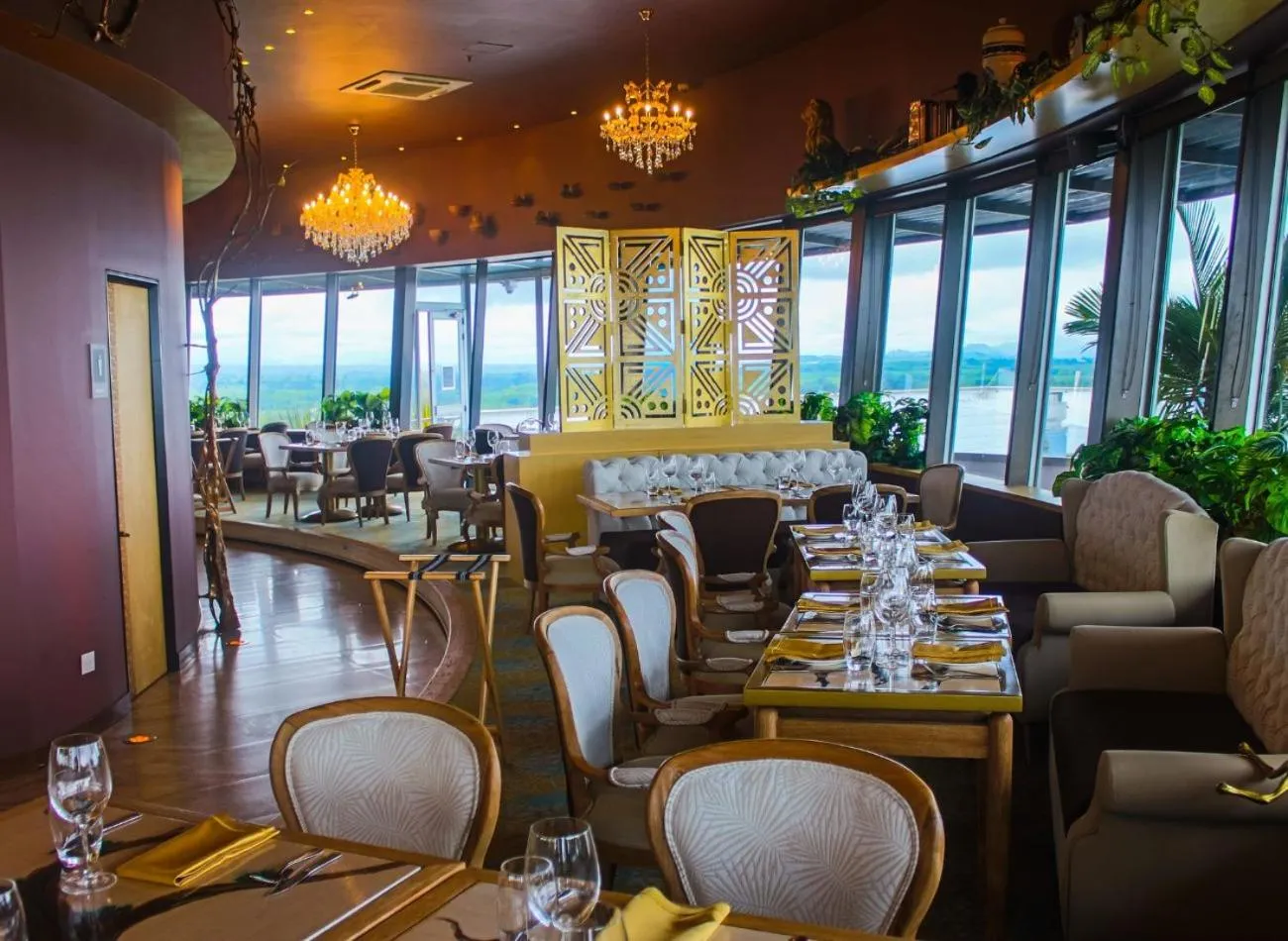 Restaurant/places to eat in Sonesta Hotel Pereira