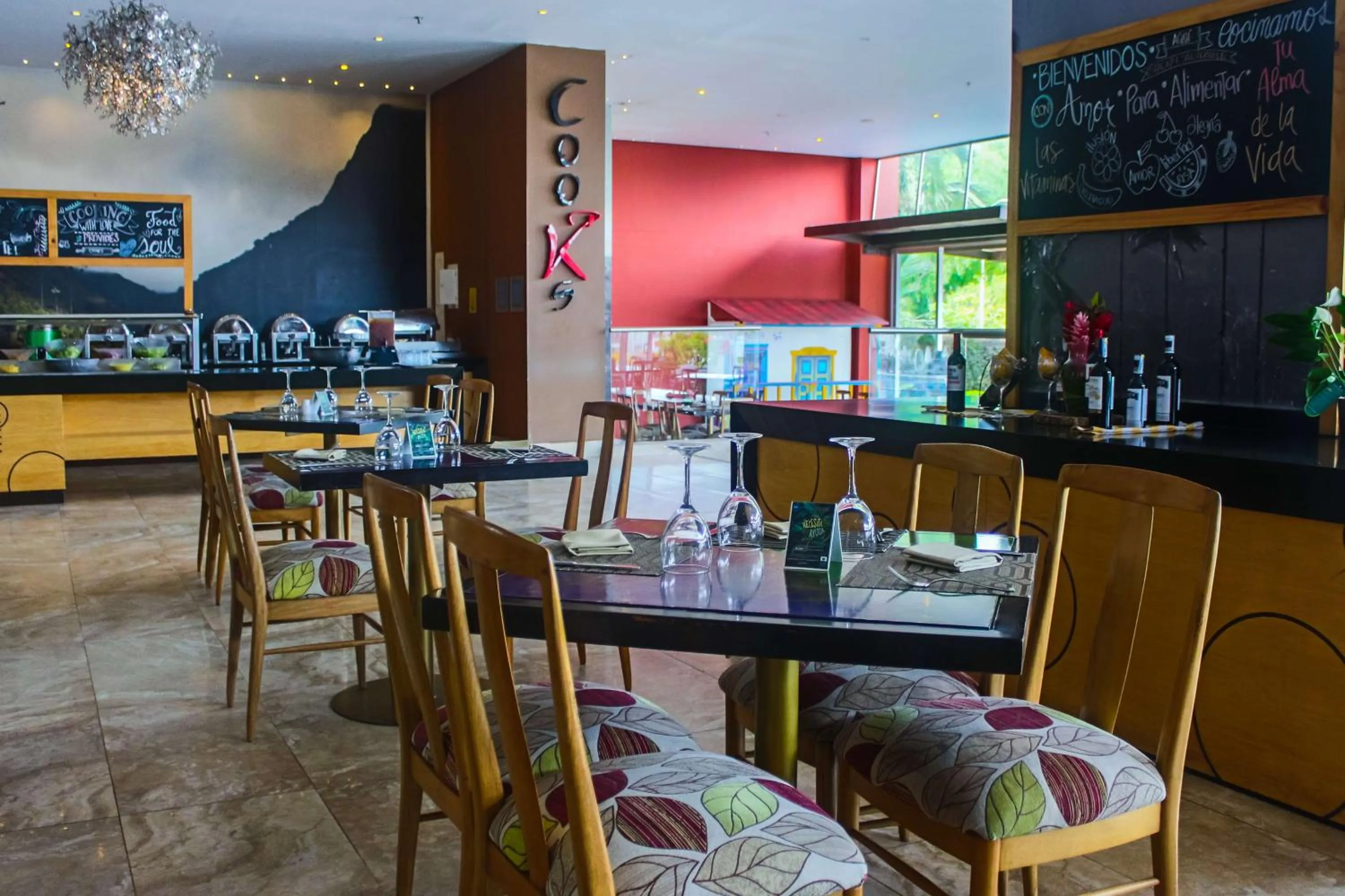 Restaurant/places to eat in Sonesta Hotel Pereira