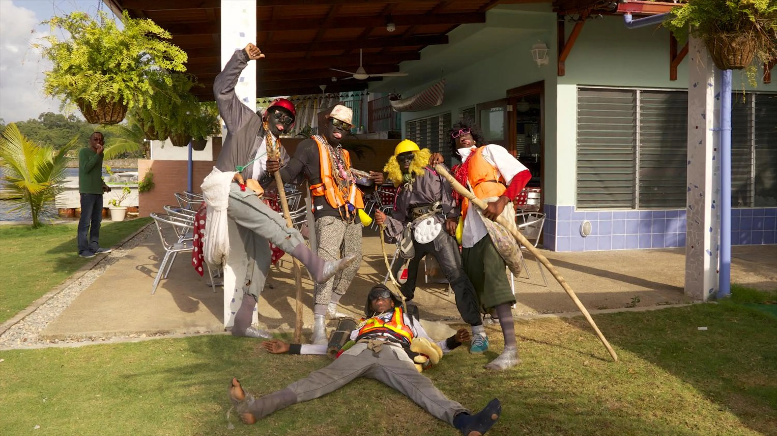 group of guests in Casa Congo & Casa Rayo Verde - Restaurante - Galeria de arte
