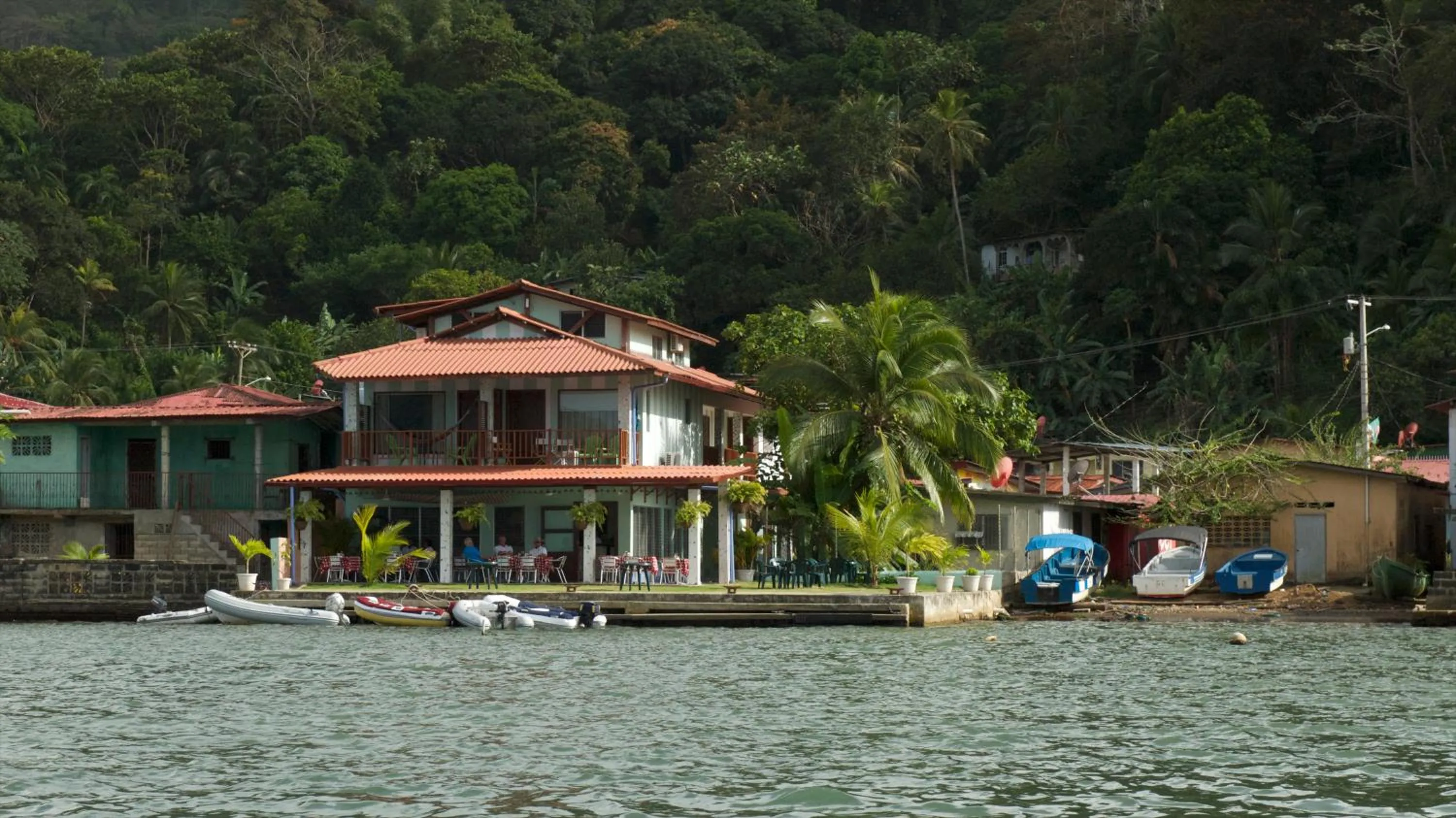 Neighbourhood in Casa Congo & Casa Rayo Verde - Restaurante - Galeria de arte