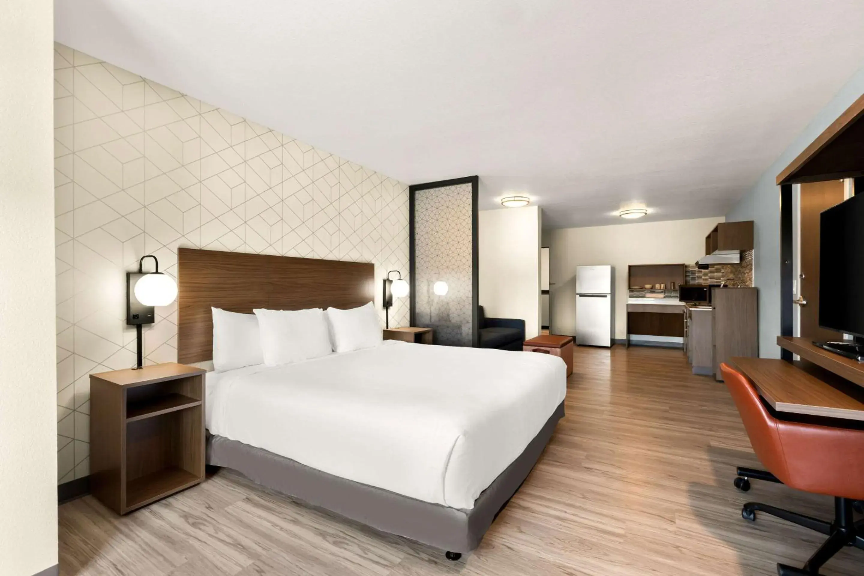 King Suite with Sofa - Disability Access/Non Smoking in Everhome Suites Nampa Boise King Suite with Sofa - Disability Access/Non Smoking in Everhome Suites Nampa Boise