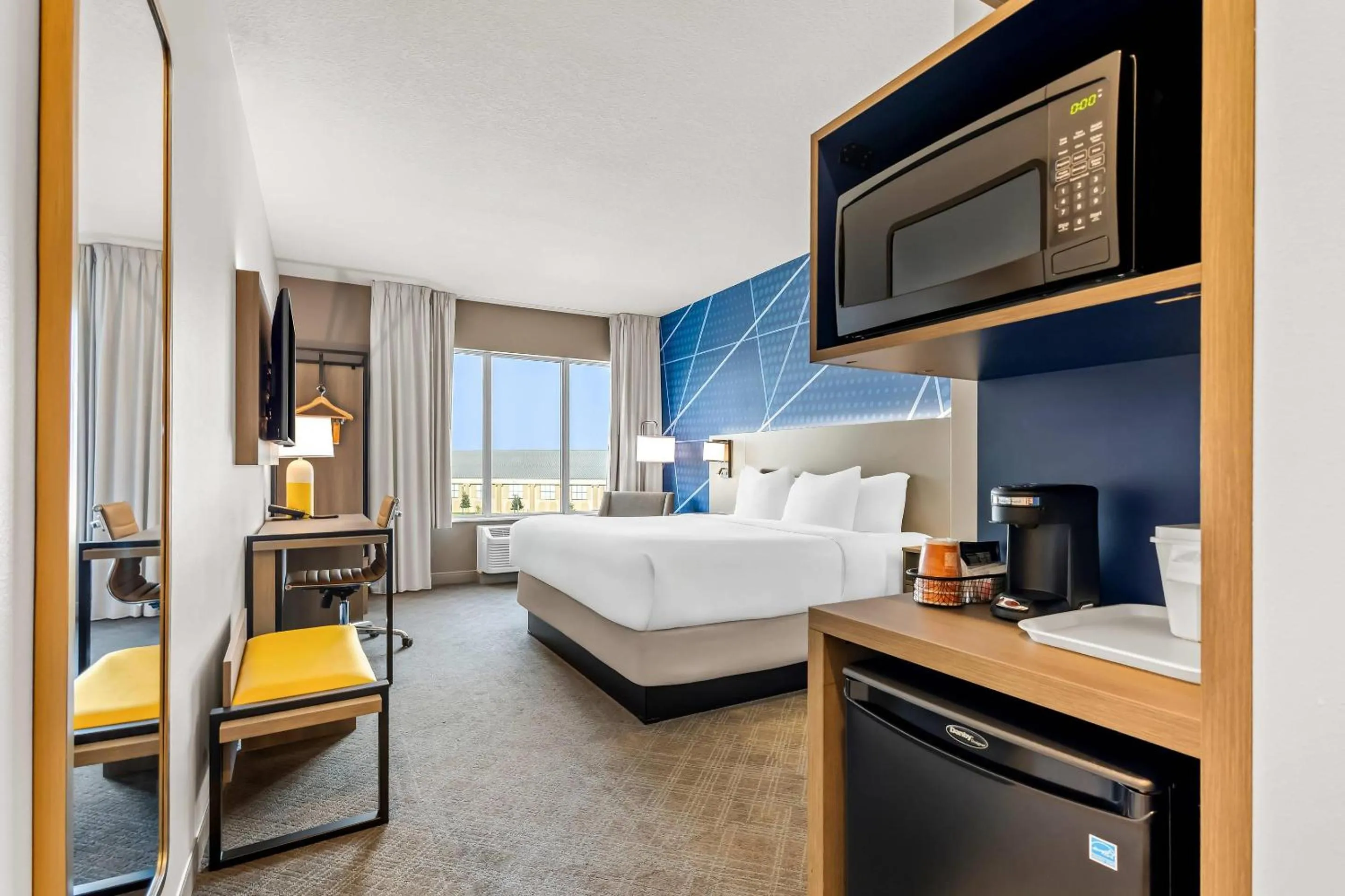 Bedroom, Bed in Comfort Inn & Suites at Sanford Sports Complex