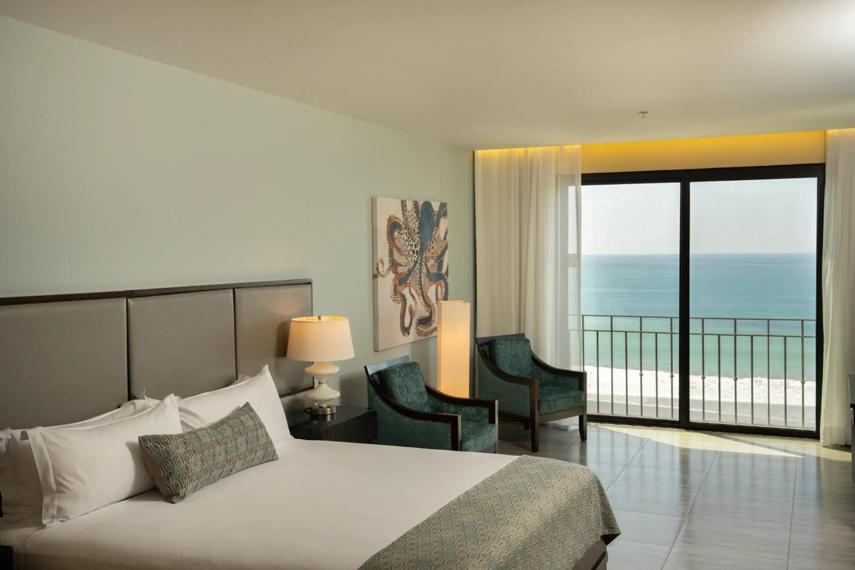 Deluxe Oceanfront in Crocs Resort & Casino Deluxe Oceanfront in Crocs Resort & Casino