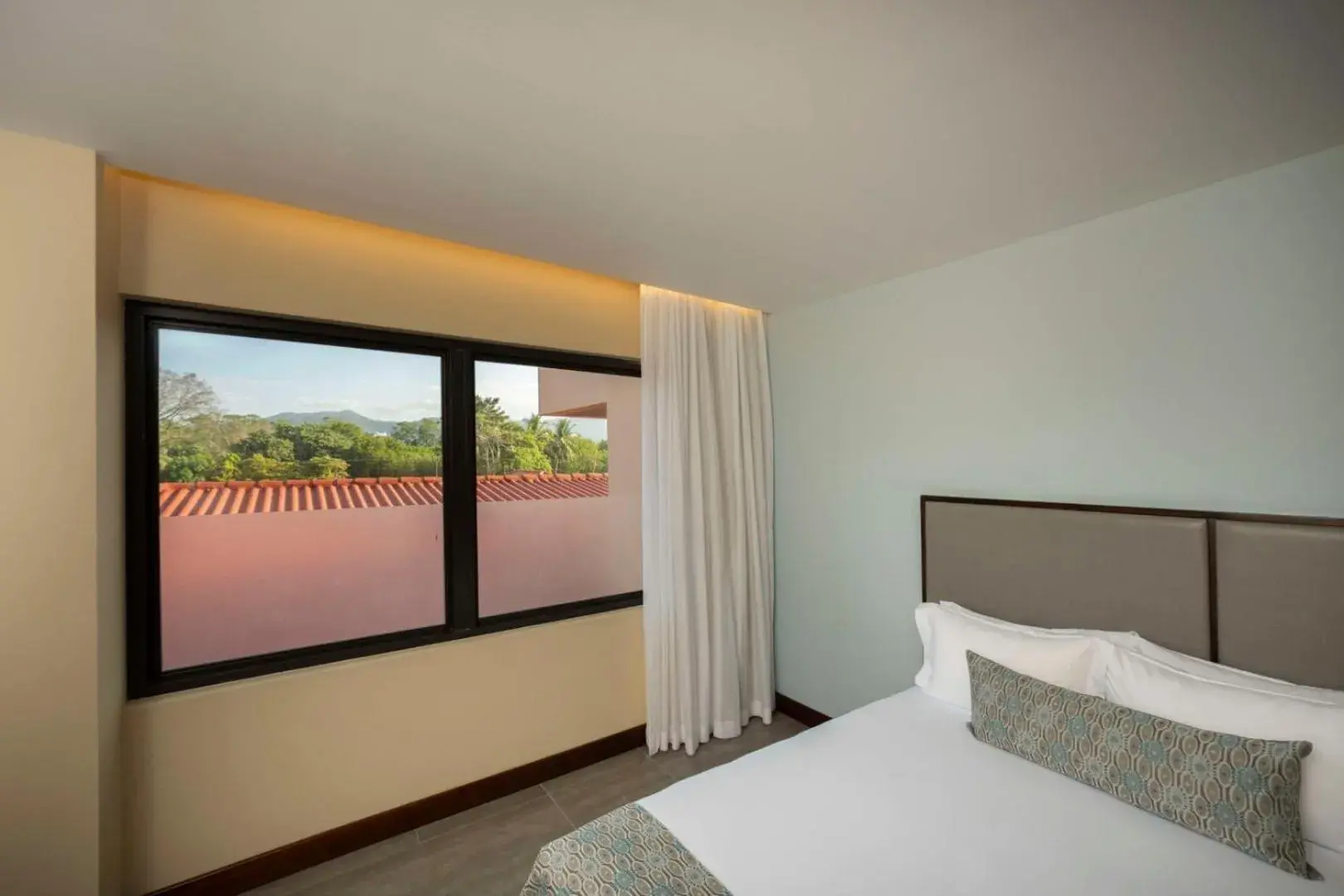 Deluxe King Room in Crocs Resort & Casino Deluxe King Room in Crocs Resort & Casino