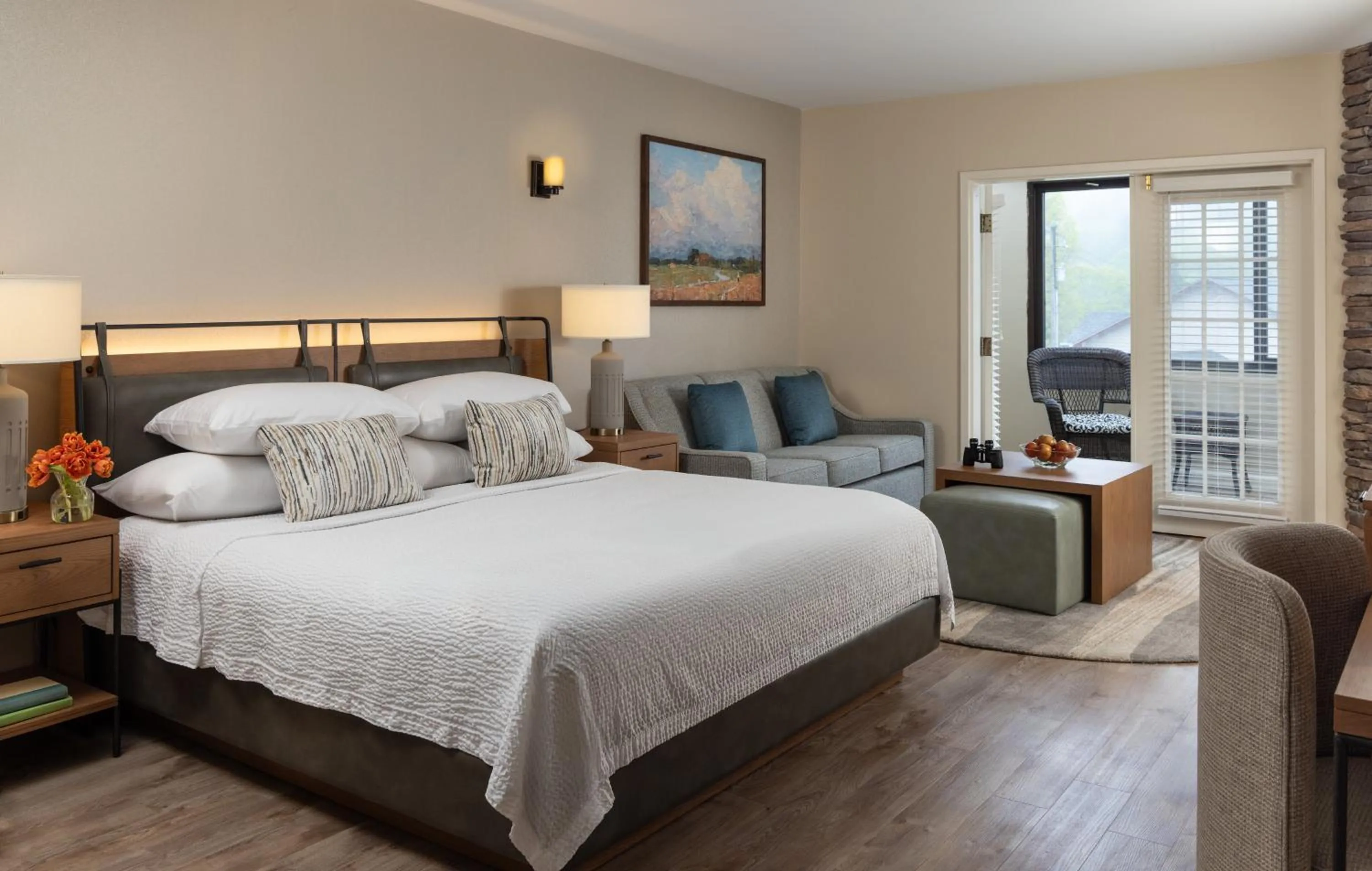 Photo of the whole room, Bed in Meadowbrook Inn