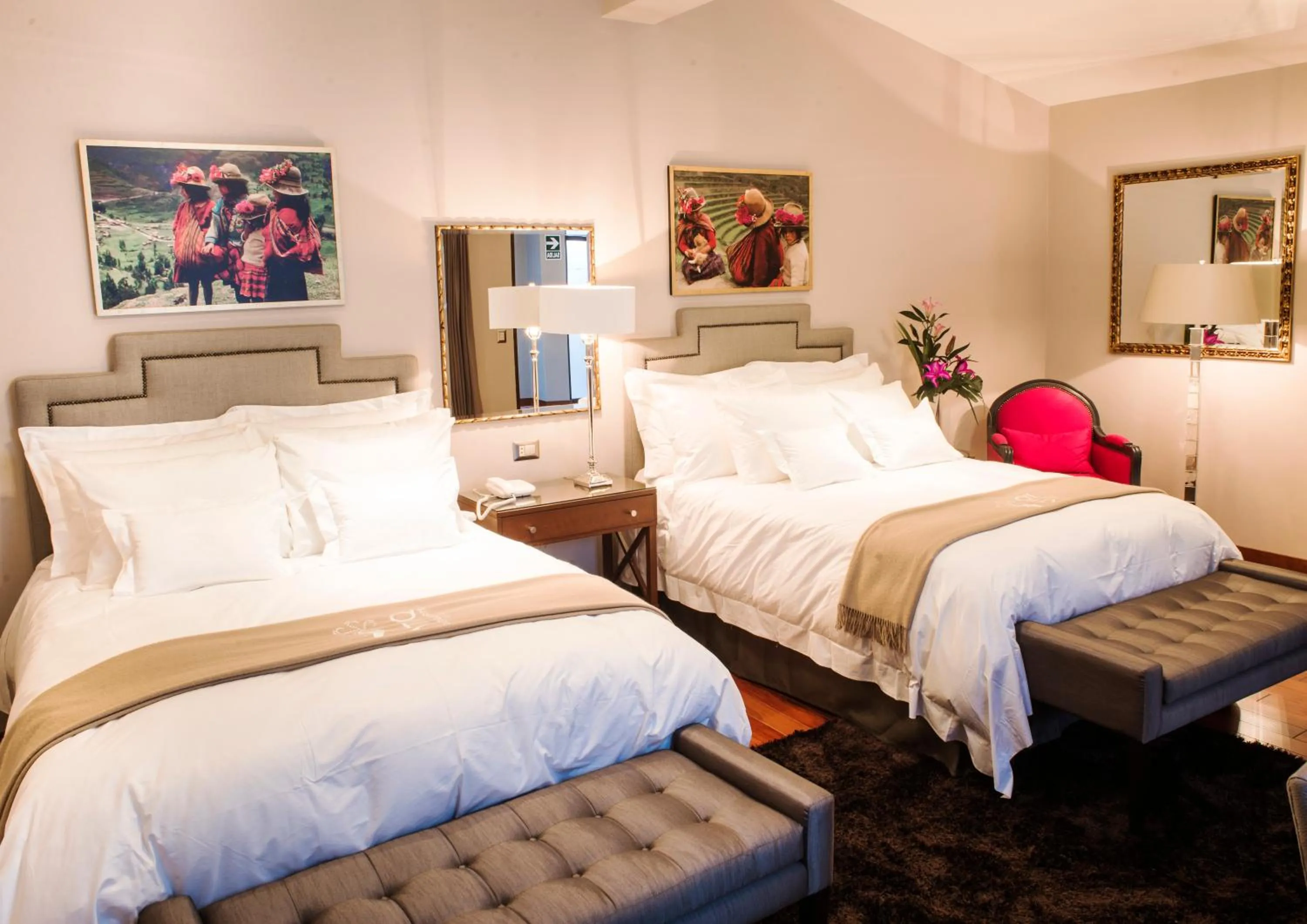 Photo of the whole room, Bed in Atiq Boutique Hotel