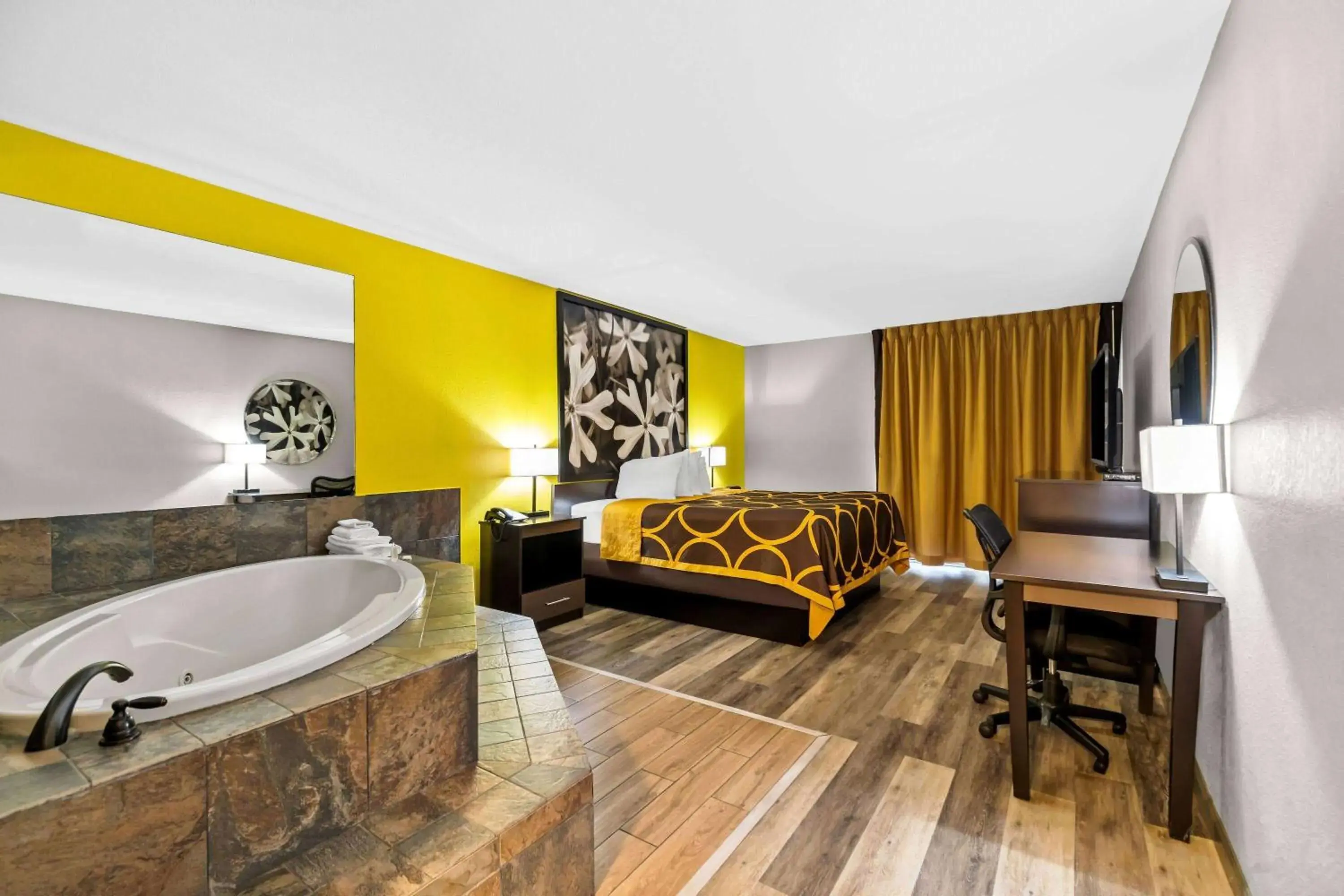 King Suite with Hot Tub - Non-Smoking in Super 8 by Wyndham Paragould King Suite with Hot Tub - Non-Smoking in Super 8 by Wyndham Paragould