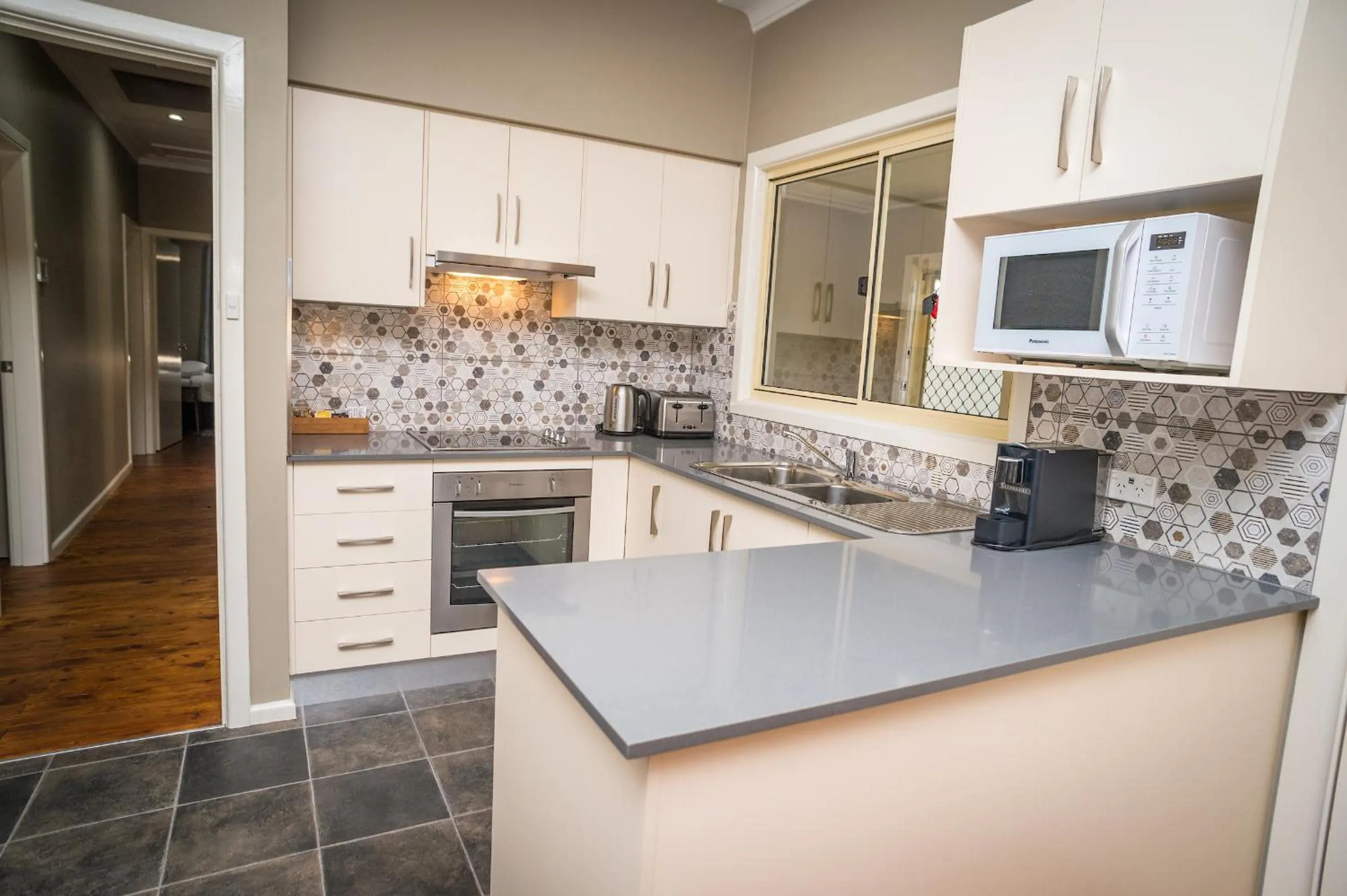 Kitchen or kitchenette in Manera Heights Apartments