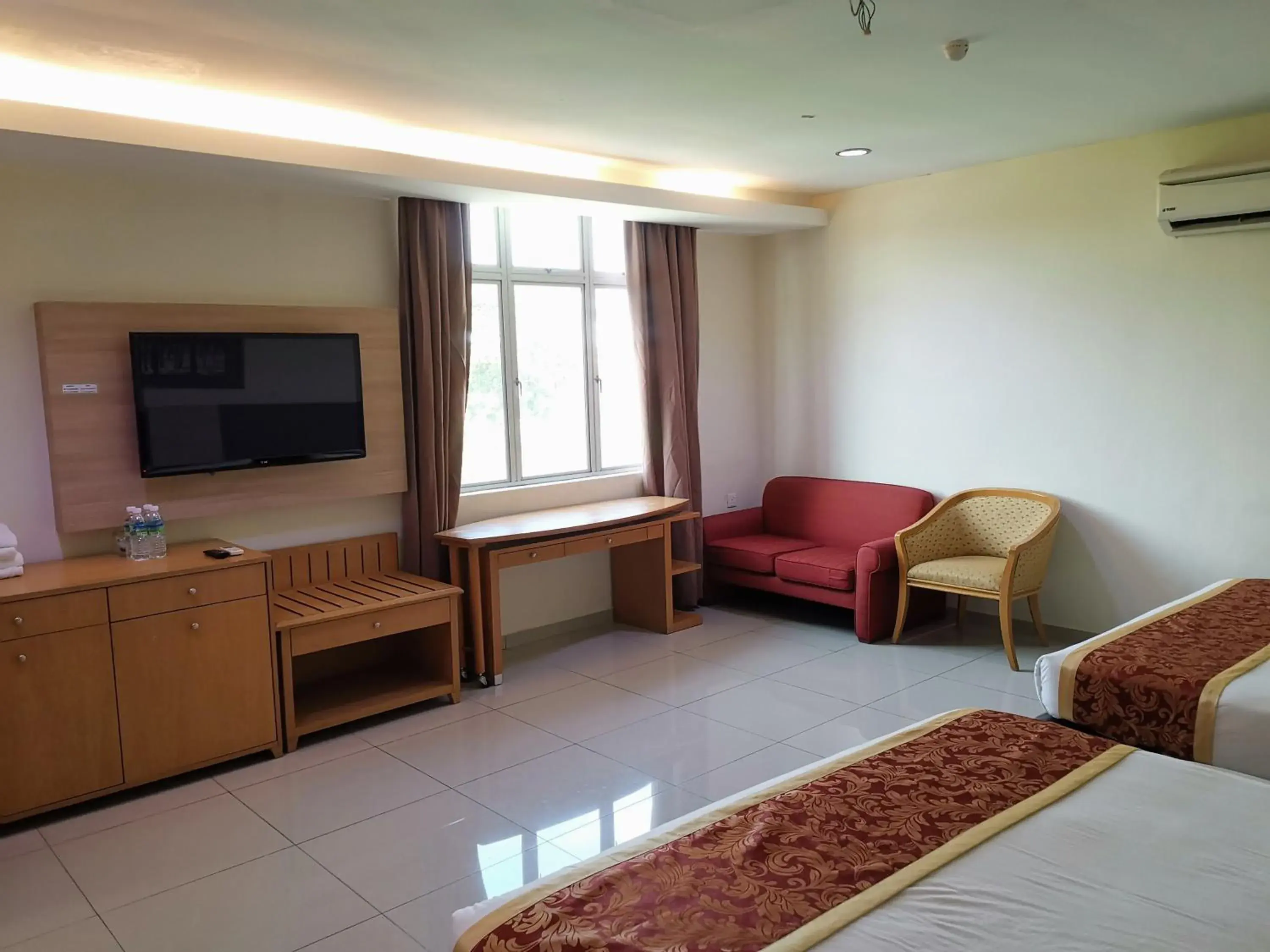Double King Room in Hotel Centre Point Tampin Double King Room in Hotel Centre Point Tampin