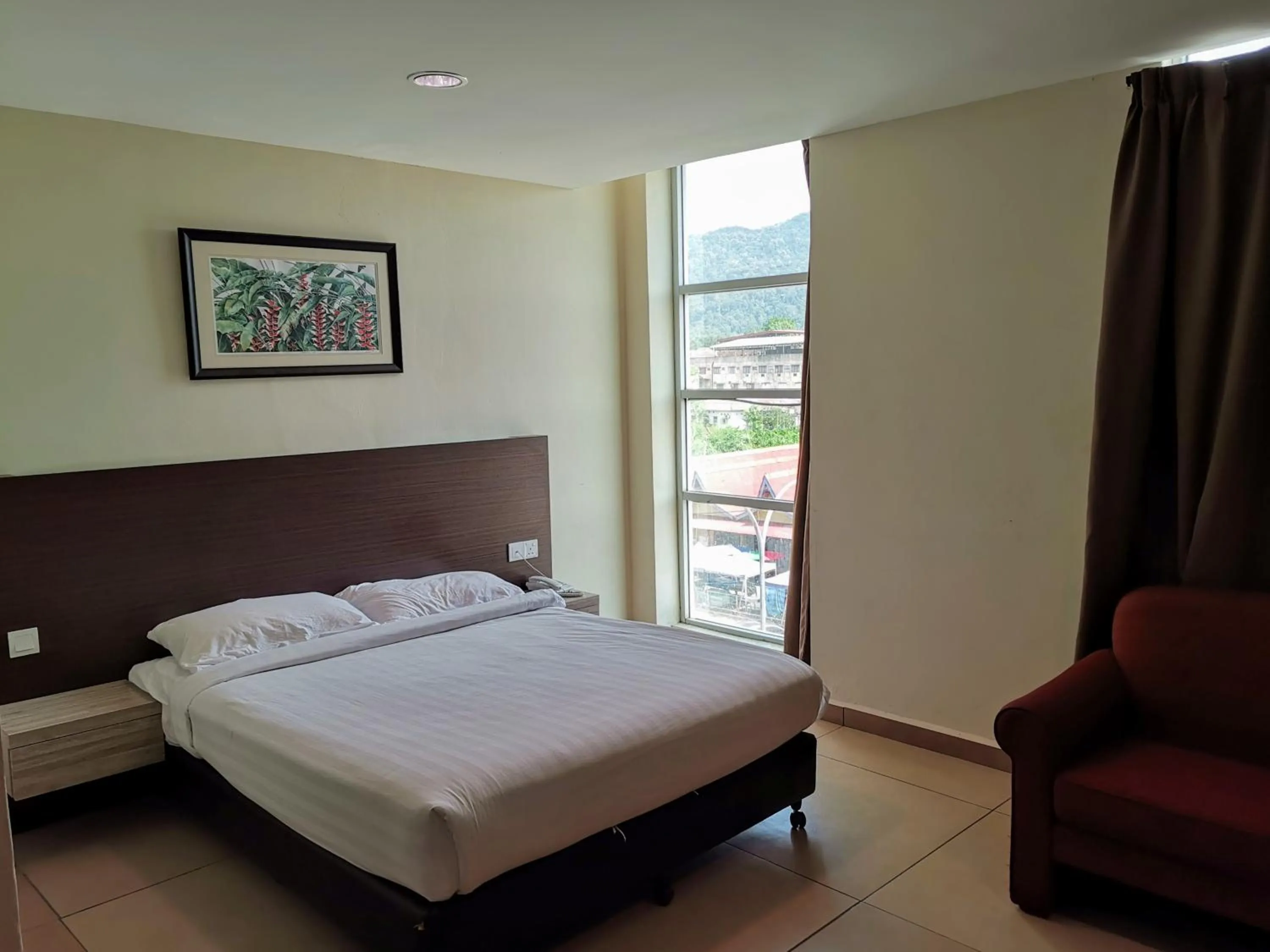 Bed in Hotel Centre Point Tampin