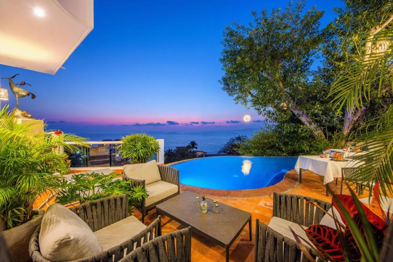 Swimming pool in Villa Divina Luxury Boutique - Adults Only