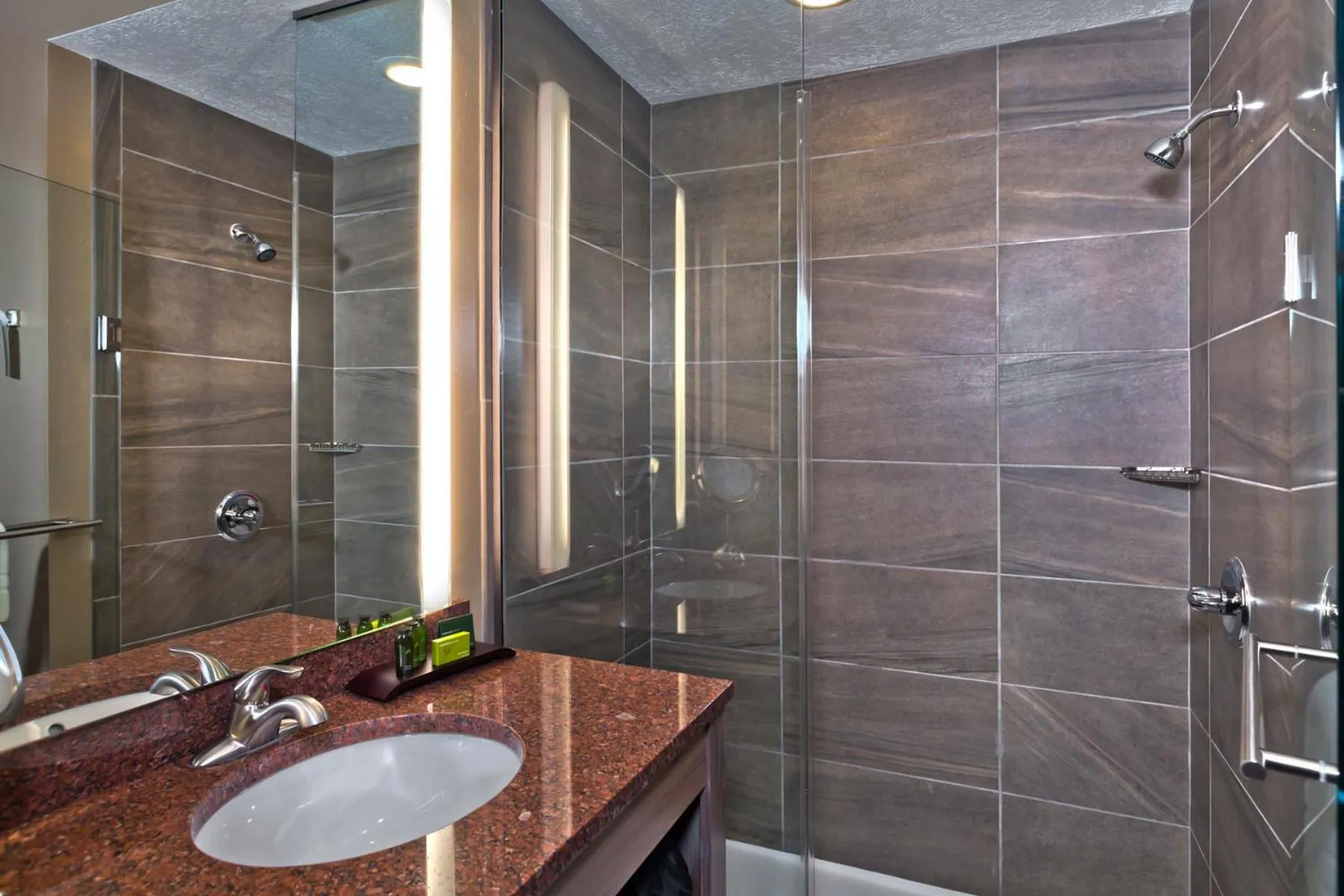 Shower in Shoshone Rose Casino & Hotel