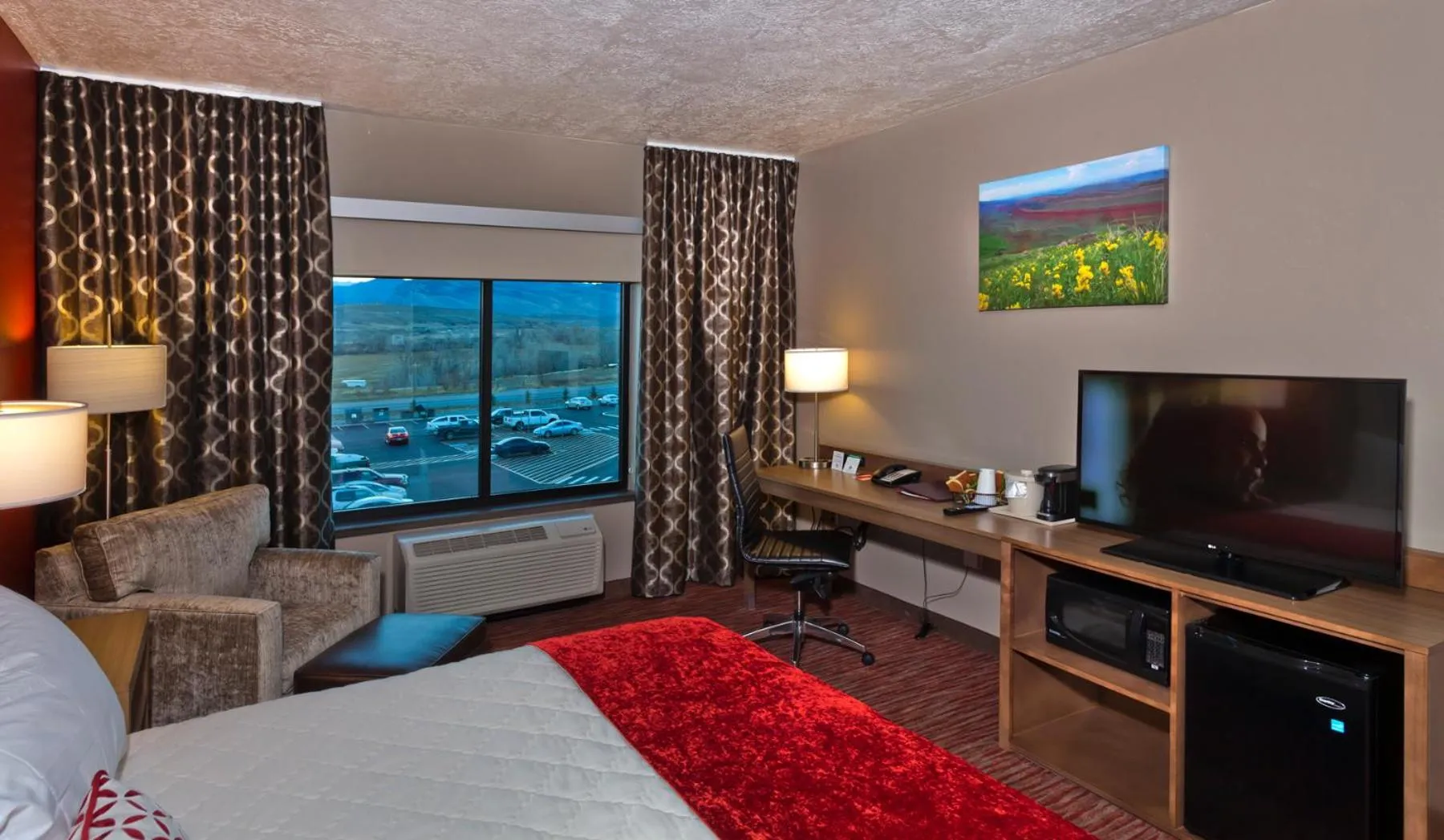 Bed in Shoshone Rose Casino & Hotel