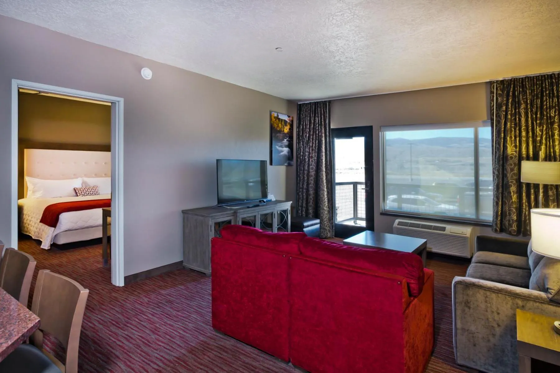 Bed in Shoshone Rose Casino & Hotel