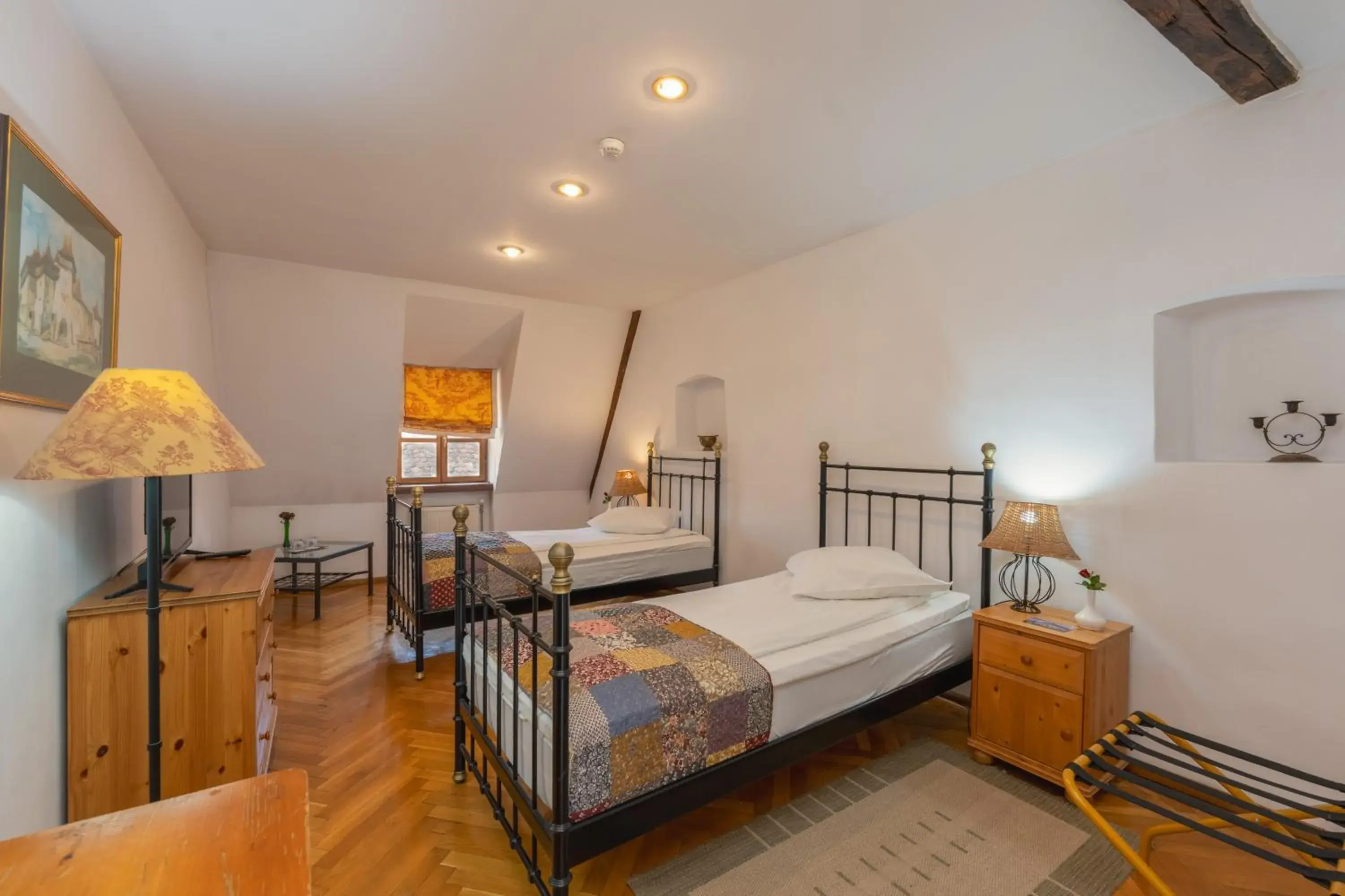 Superior Twin Room - single occupancy in Casa cu Cerb Superior Twin Room - single occupancy in Casa cu Cerb