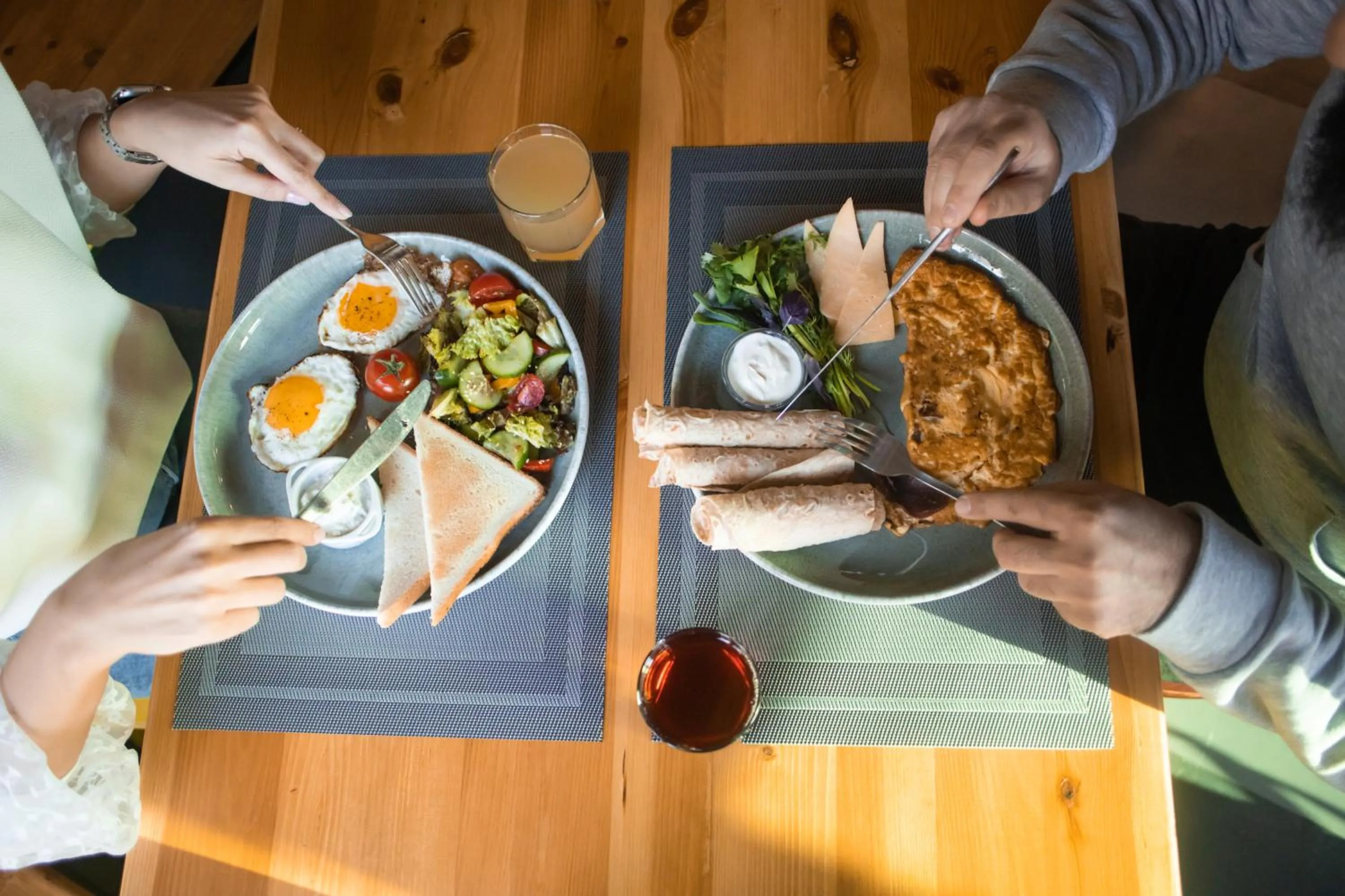 Breakfast in Kantar Hostel