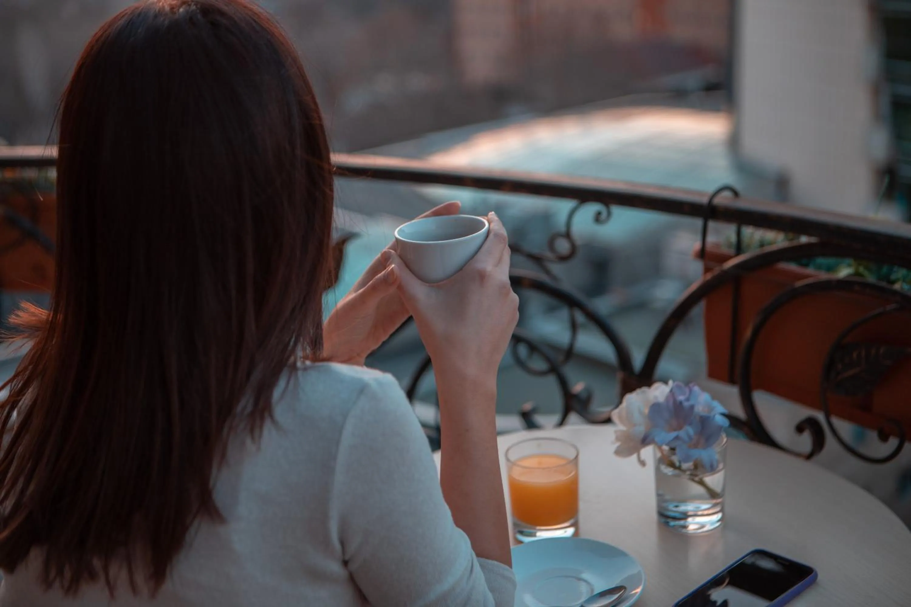 People in Kantar Hostel