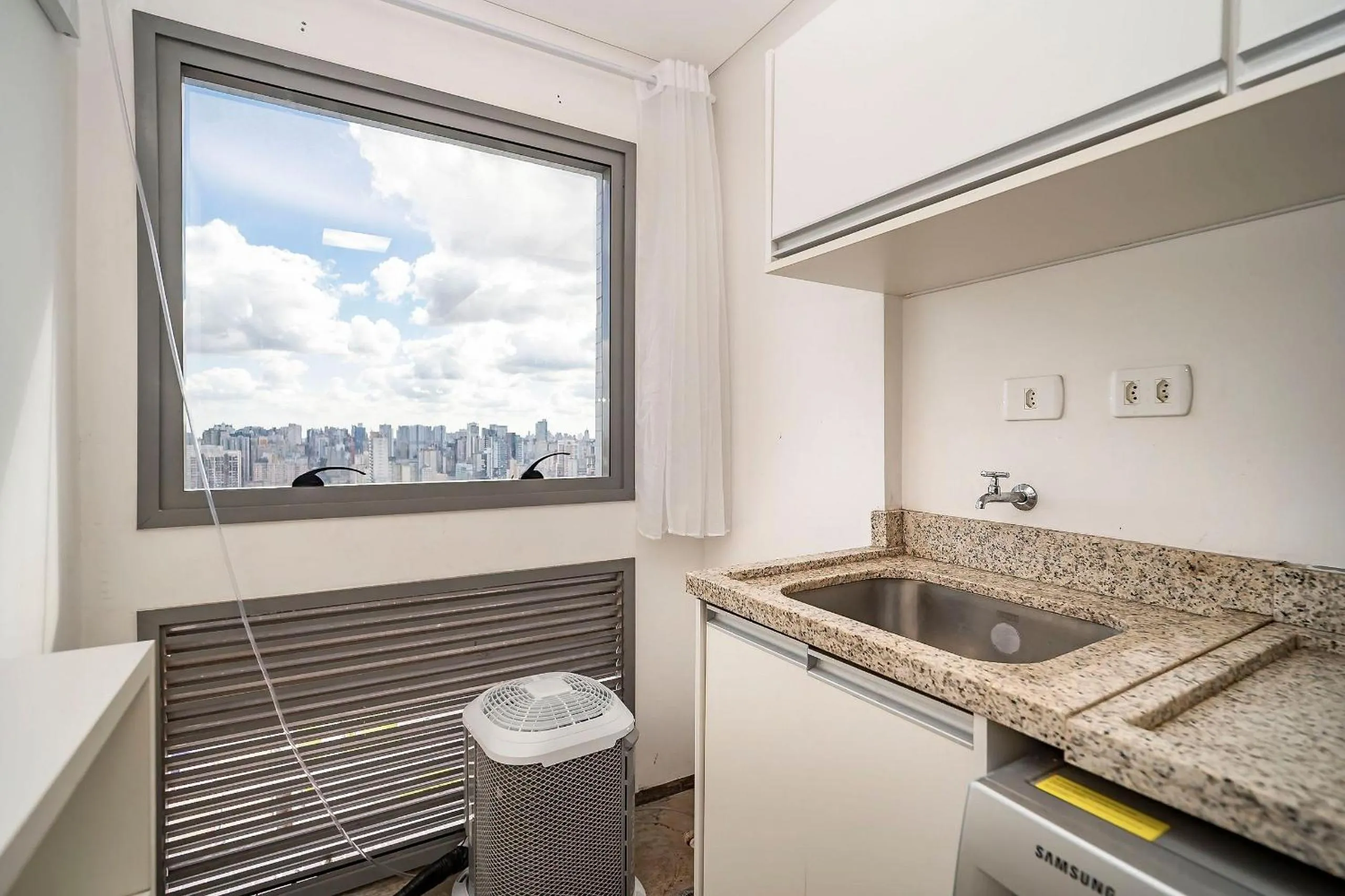 Kitchen or kitchenette in 7th Avenue - Centro | Curitiba | Gonzaga Stays