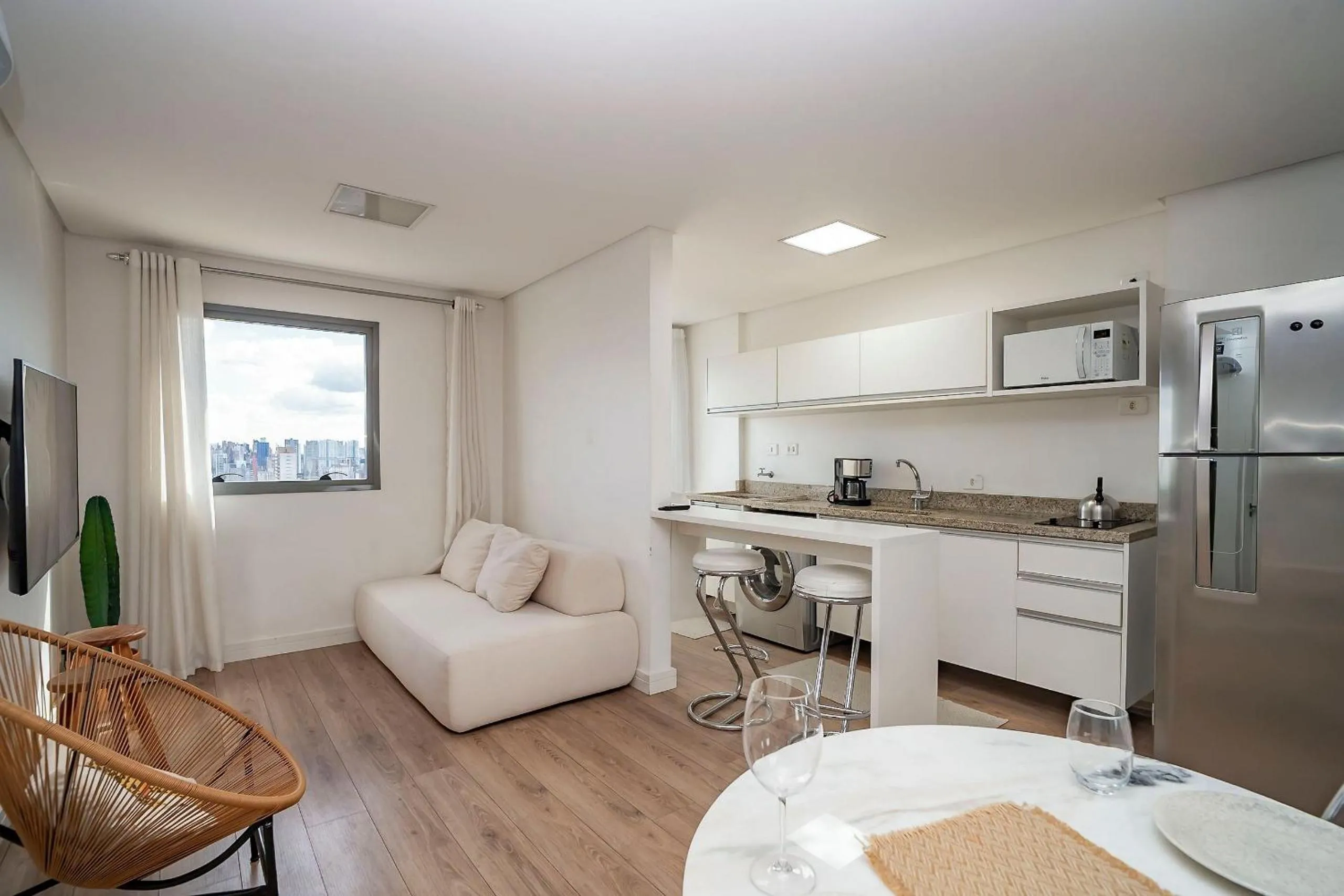 Living room in 7th Avenue - Centro | Curitiba | Gonzaga Stays