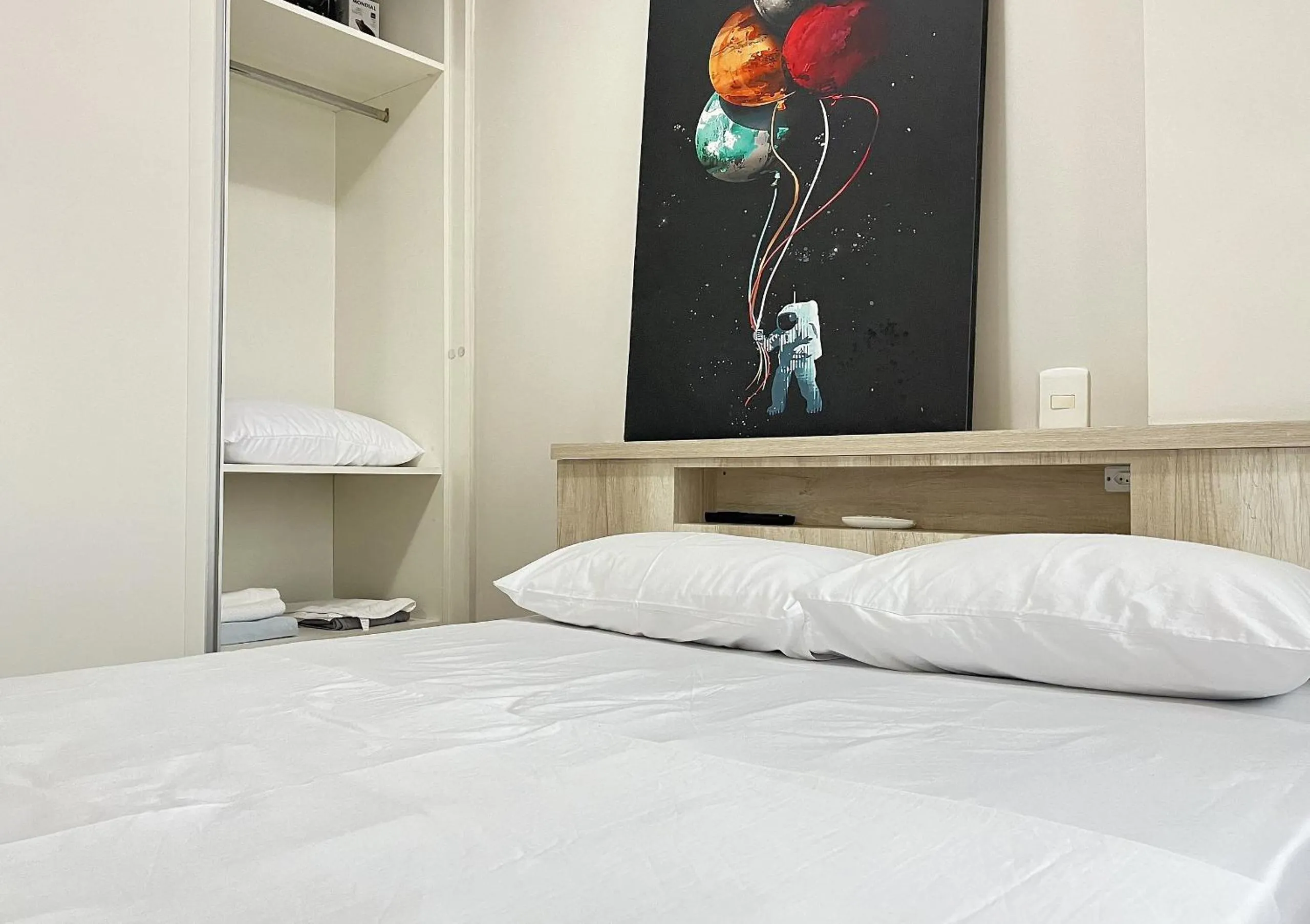 Photo of the whole room, Bed in 7th Avenue - Centro | Curitiba | Gonzaga Stays