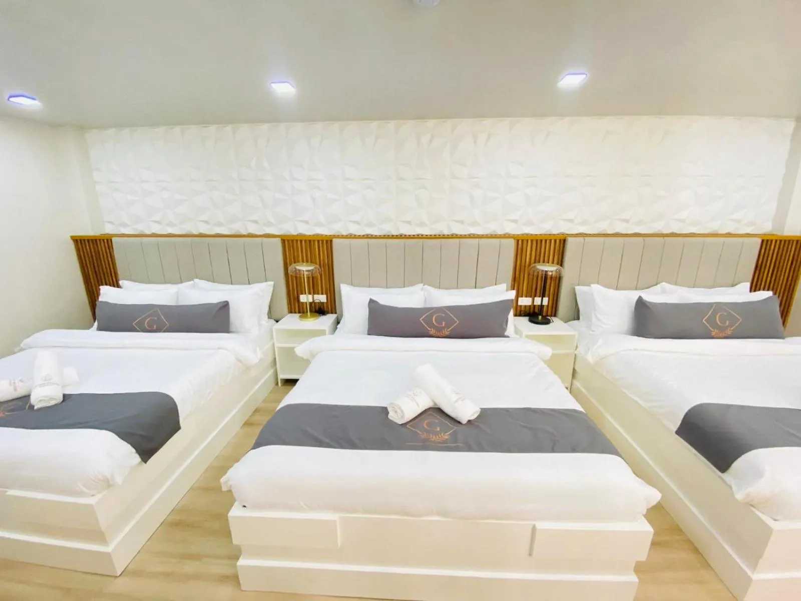 Bed in Grospe Resort Boracay