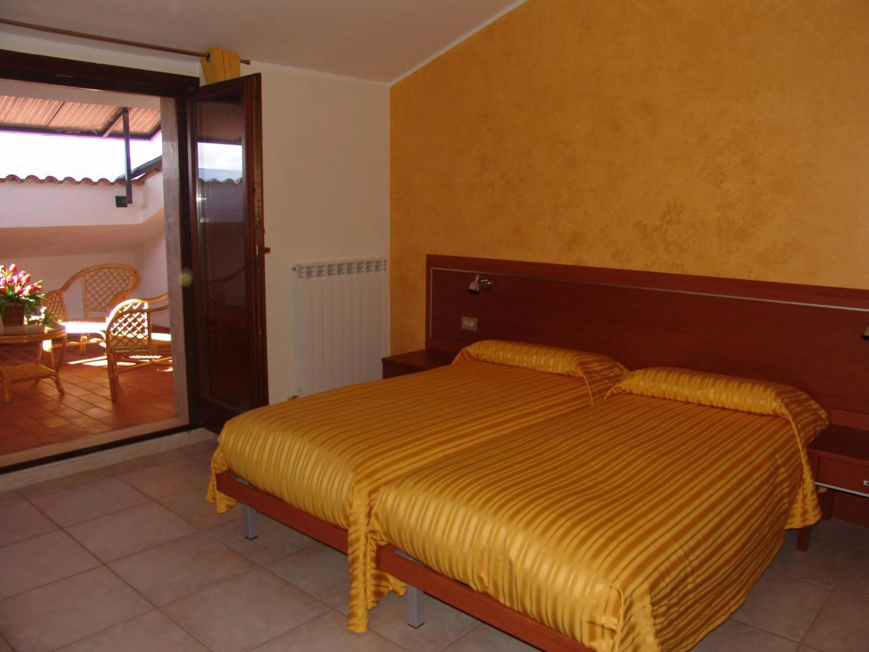 Photo of the whole room, Bed in B&B il Tulipano