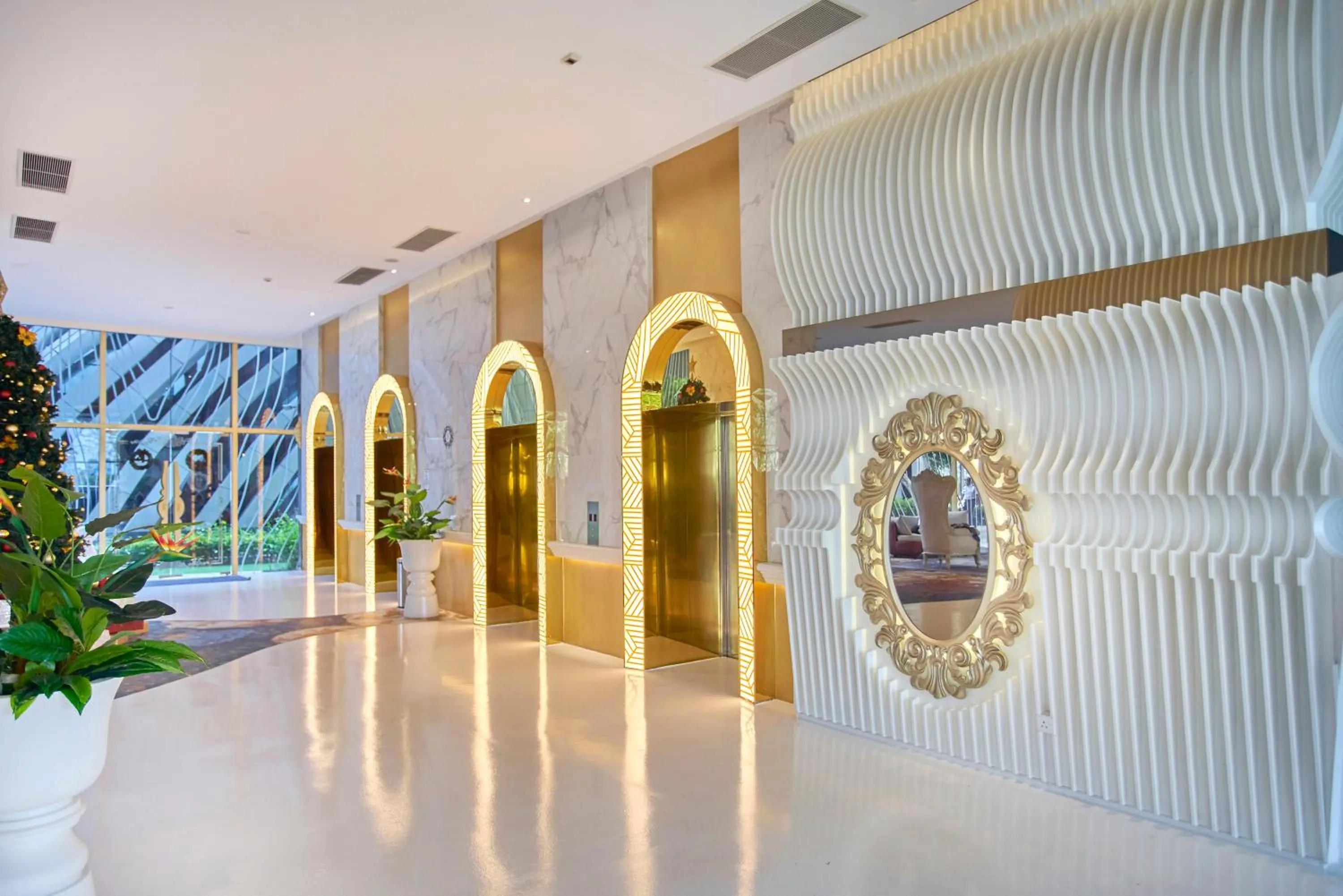 elevator in Arte Mont Kiara Free Parking, Kuala Lumpur