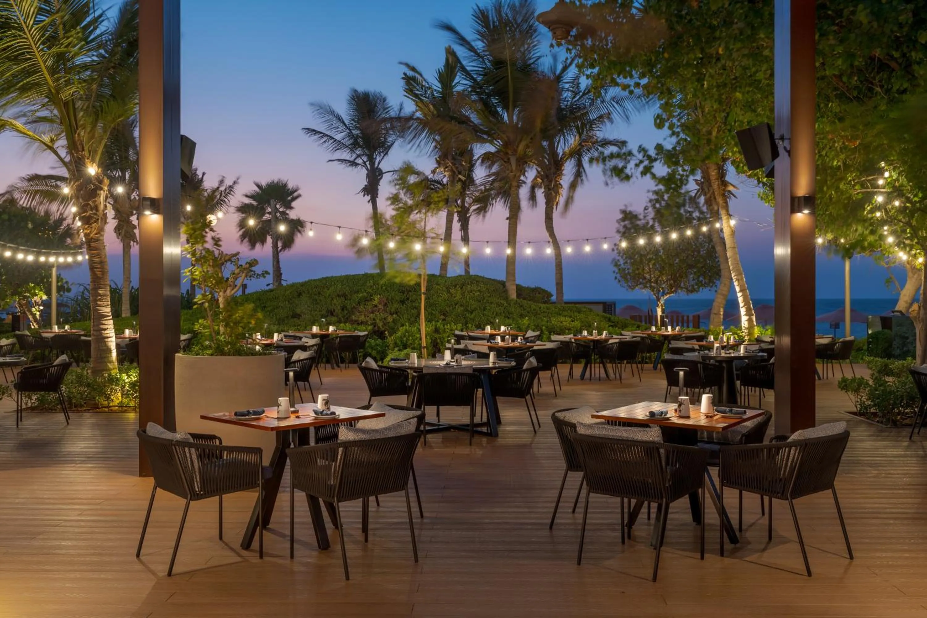 Restaurant/places to eat in Banyan Tree Dubai at Bluewaters