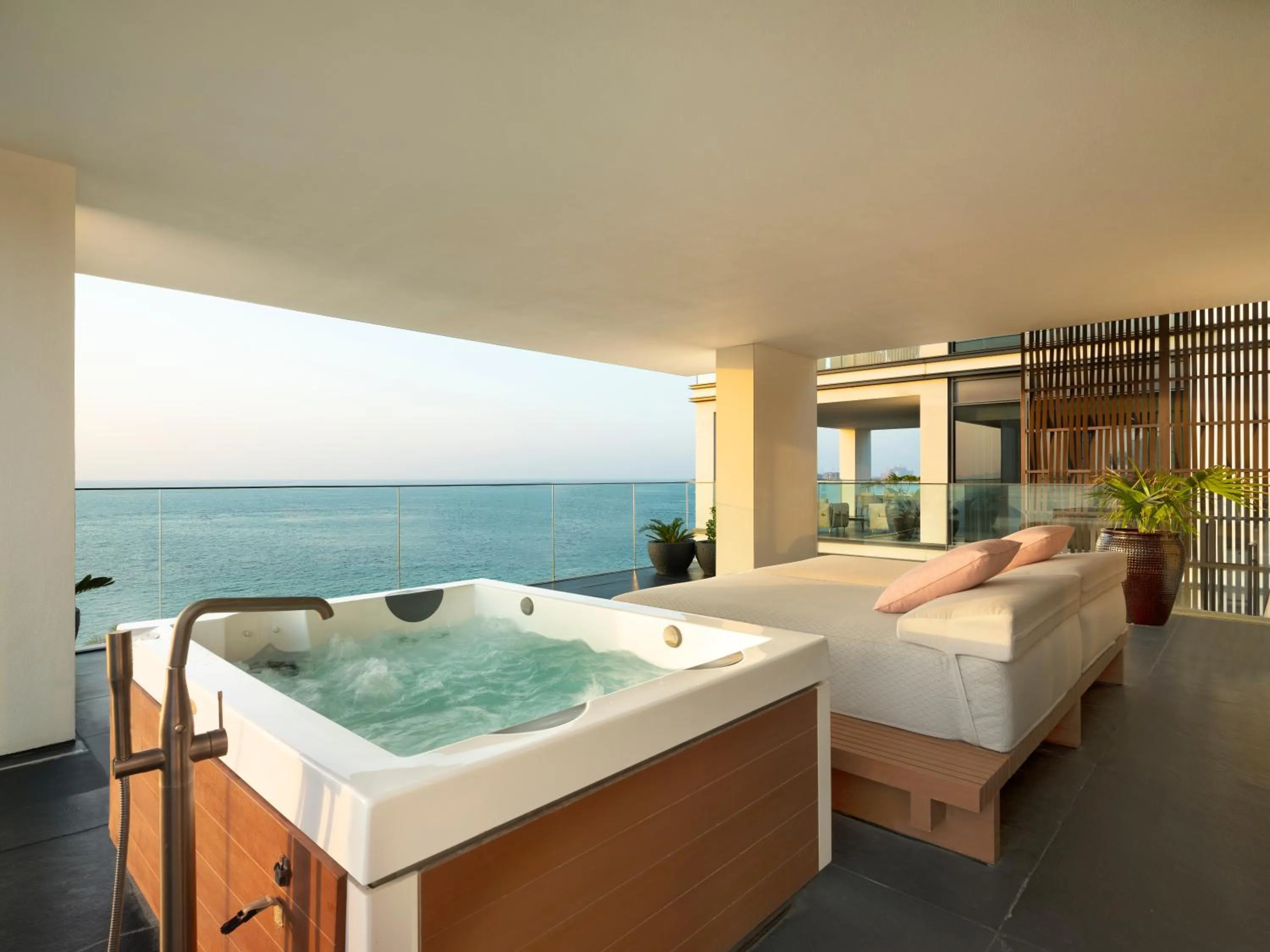 Natural landscape, Bed in Banyan Tree Dubai at Bluewaters
