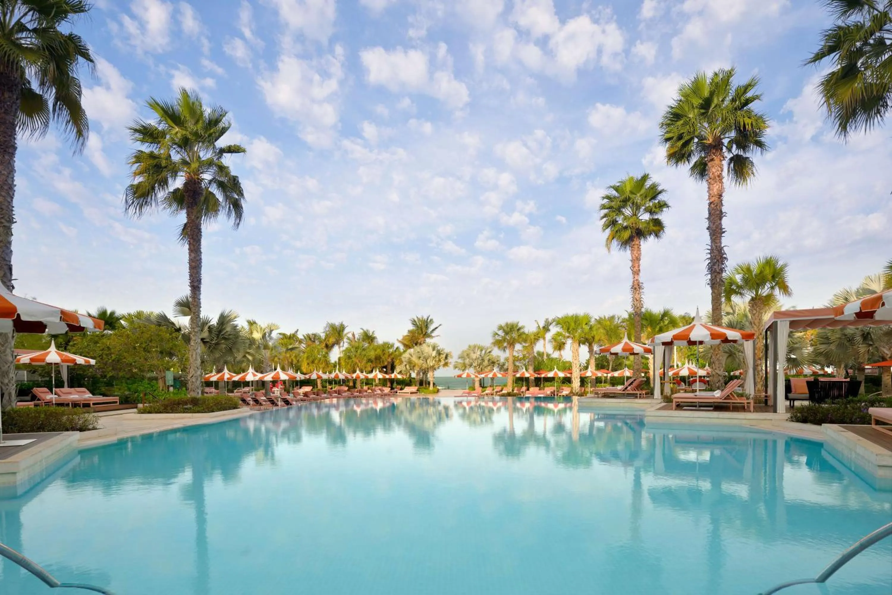 Pool view in Banyan Tree Dubai at Bluewaters