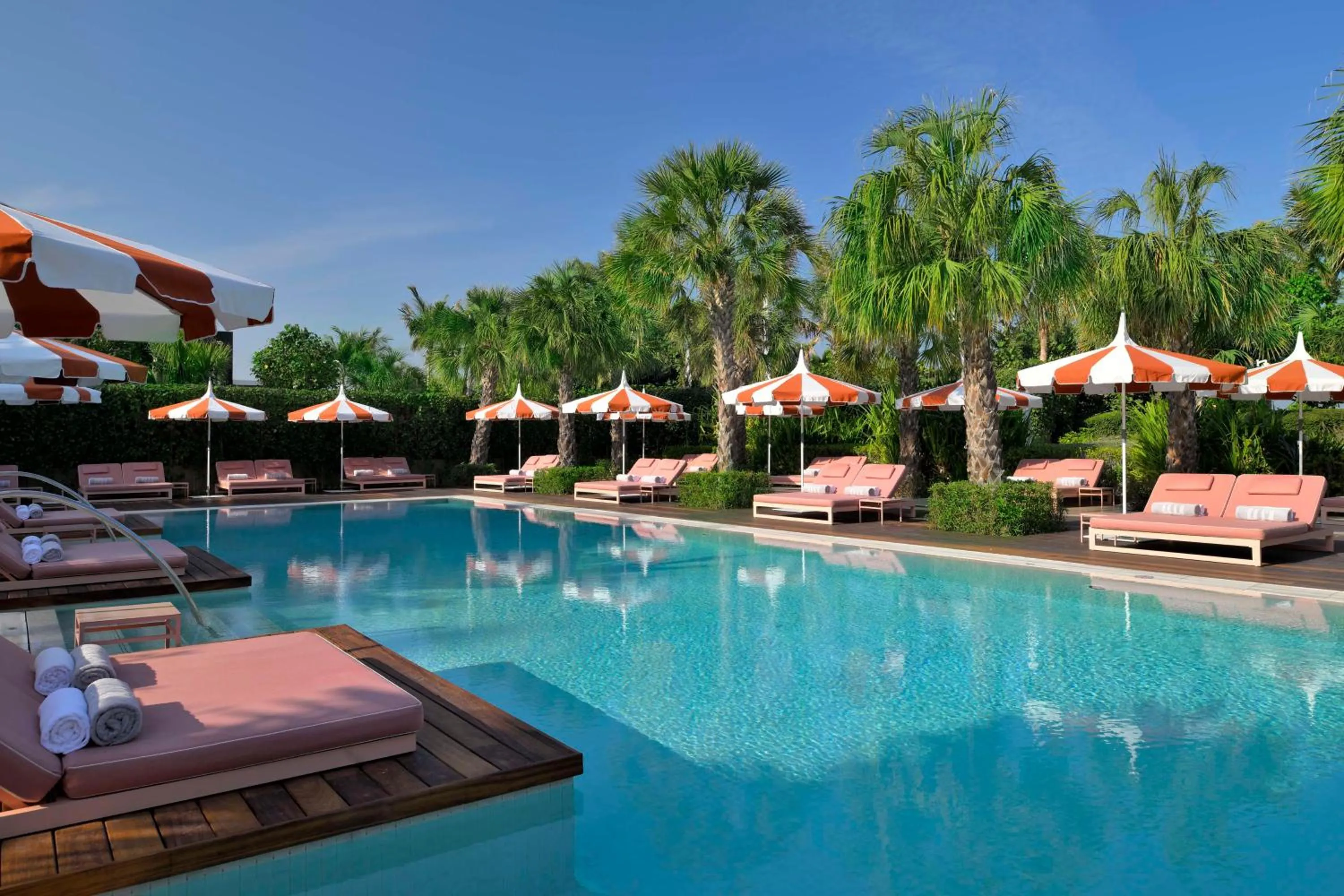 Pool view in Banyan Tree Dubai at Bluewaters