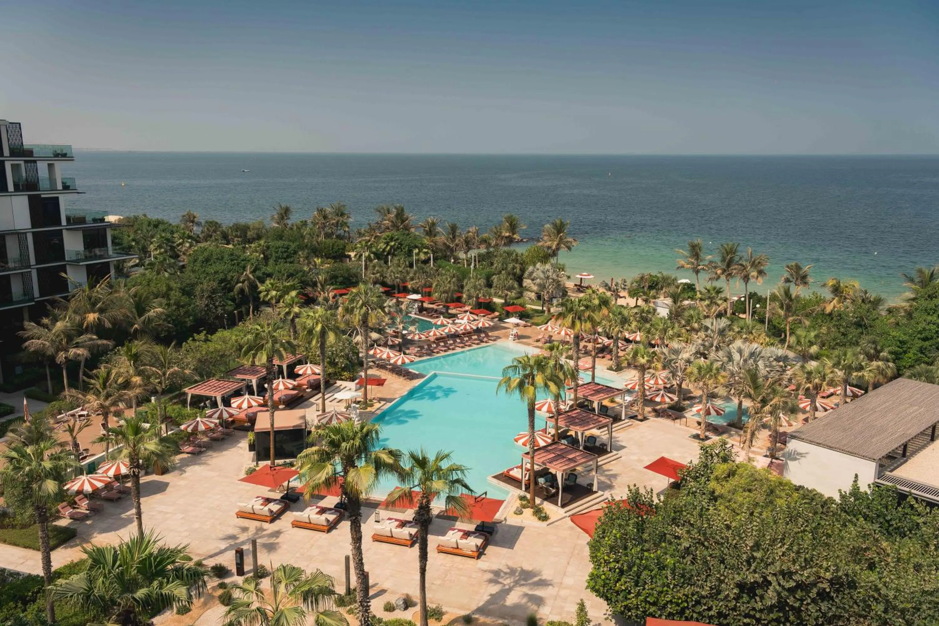 Swimming pool in Banyan Tree Dubai at Bluewaters