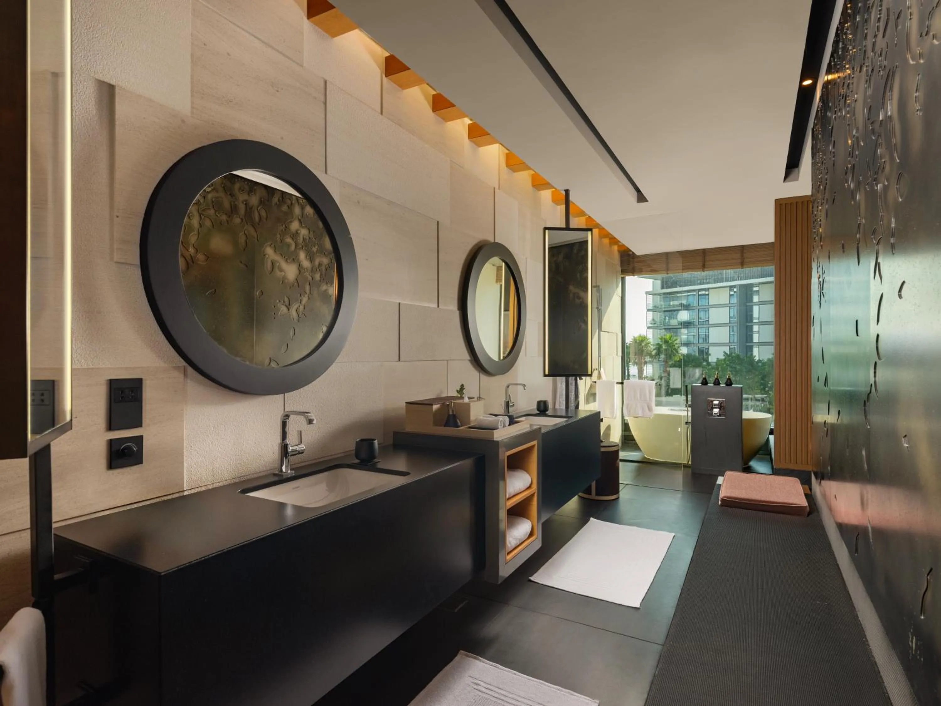 Bathroom in Banyan Tree Dubai at Bluewaters