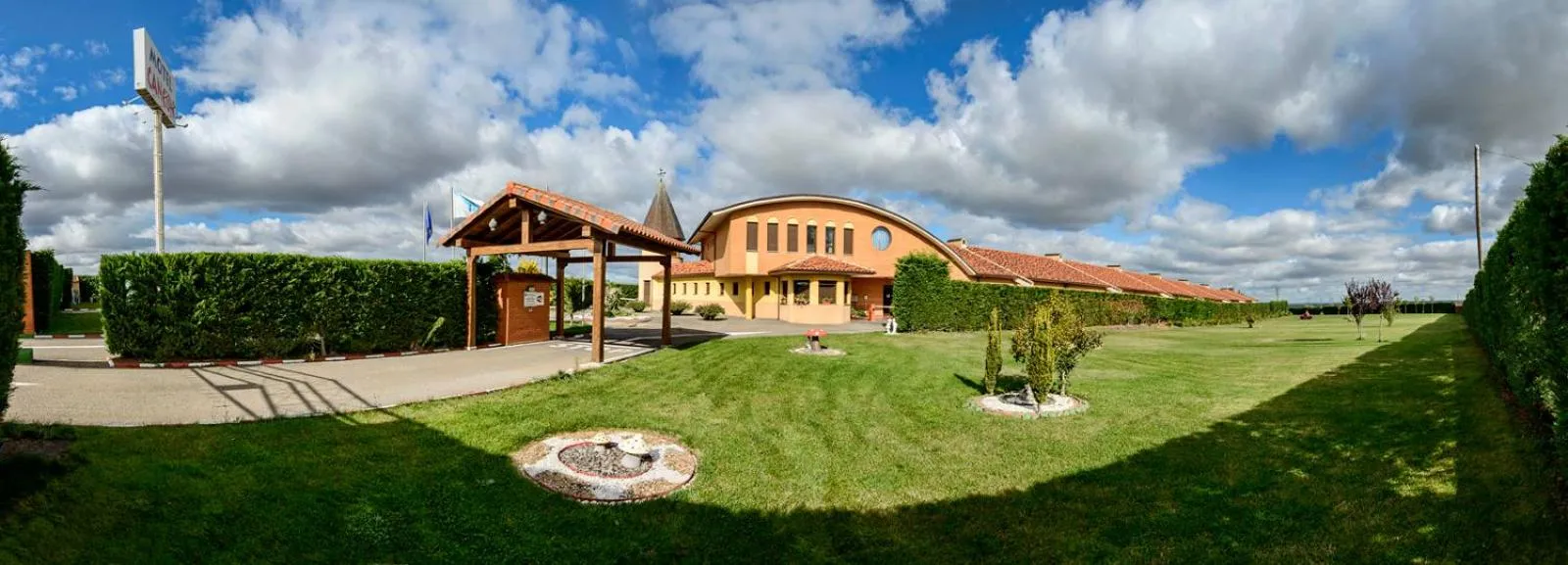 Nearby landmark in Motel Cancun León