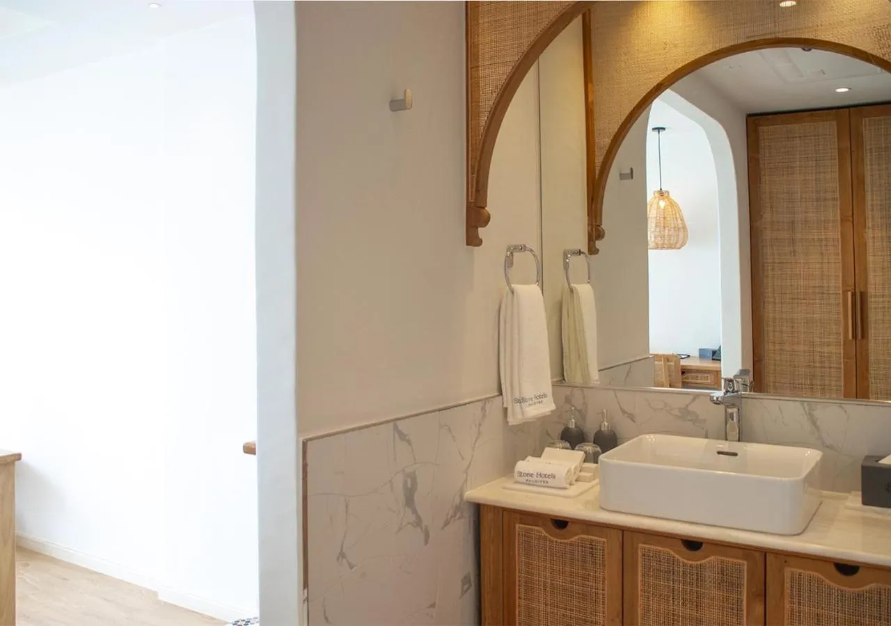 Bathroom in Stone Hotels Dhiffushi