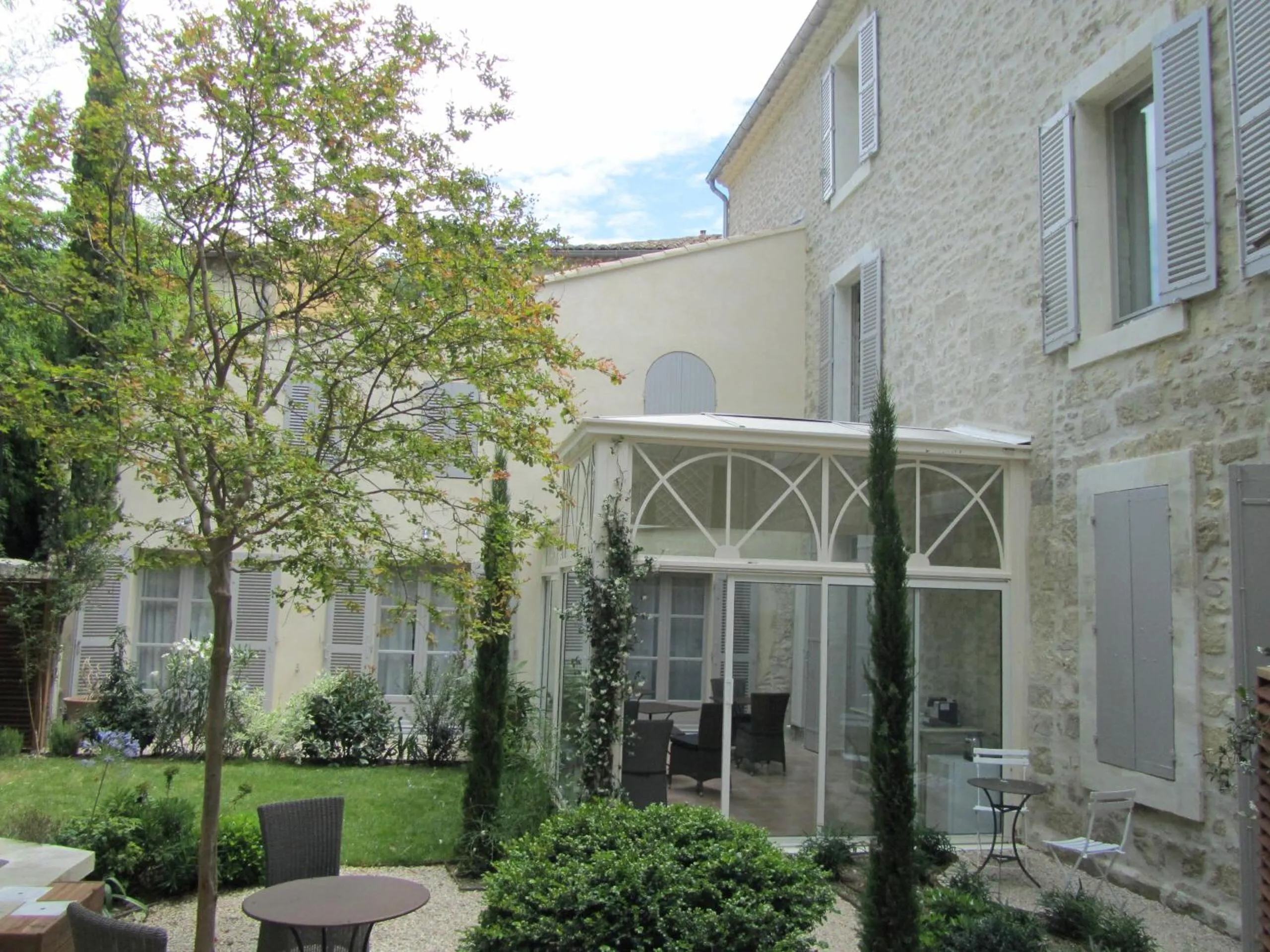 Property building in N15 - Les Confidences - Chambres d'hôtes