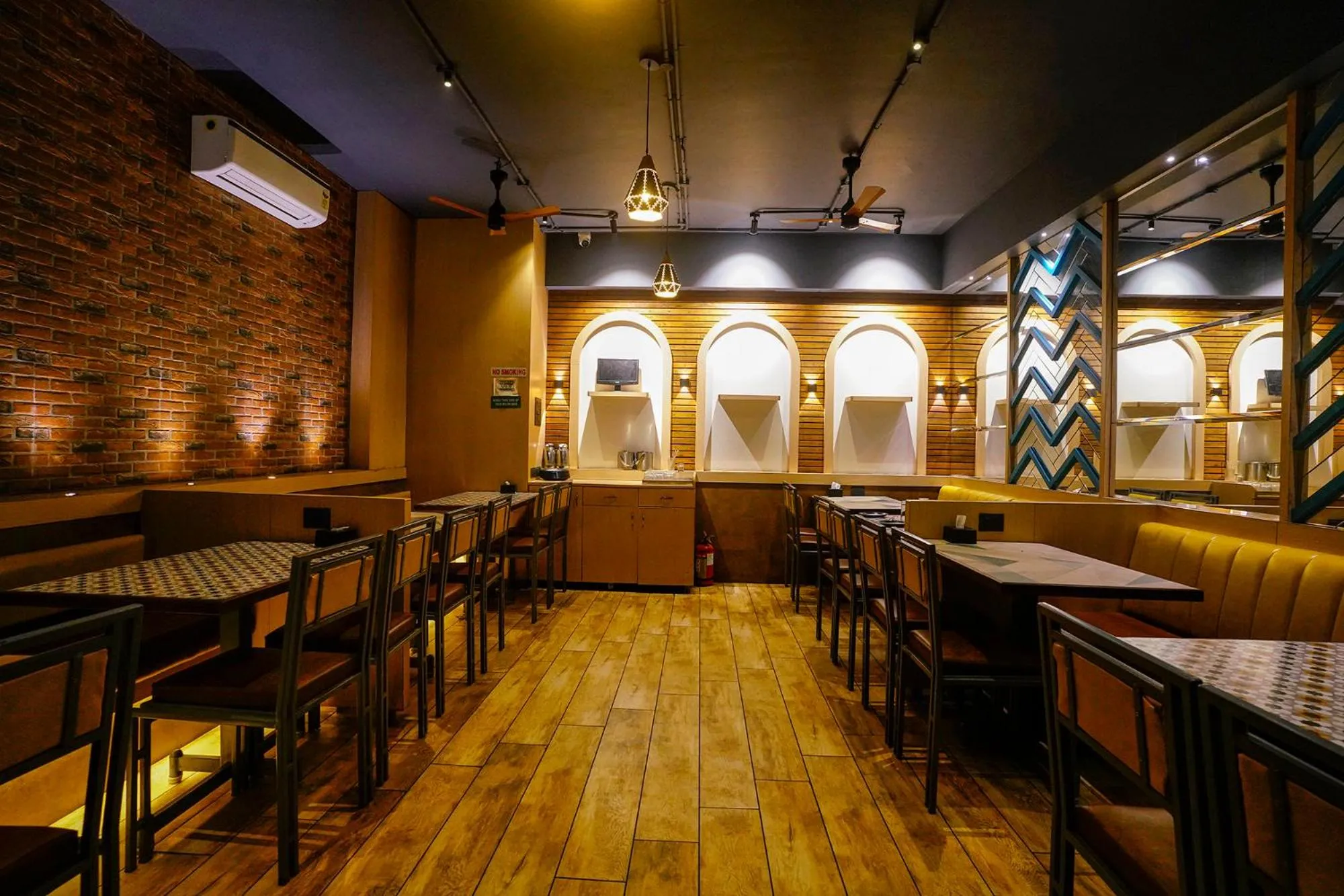 Restaurant/places to eat in FabHotel Prime Shubham Comforts