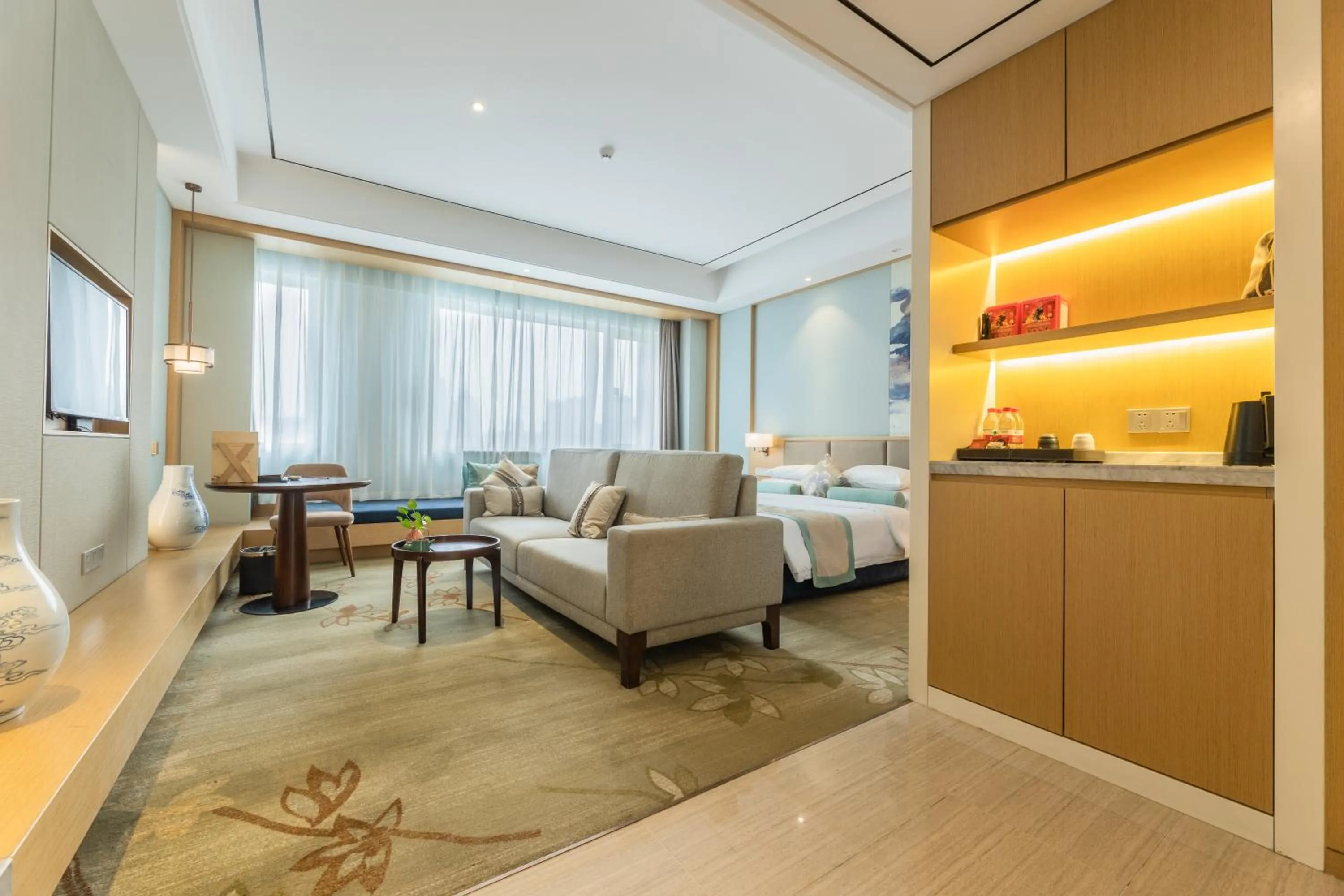 Bed in Century Runhua Hotel