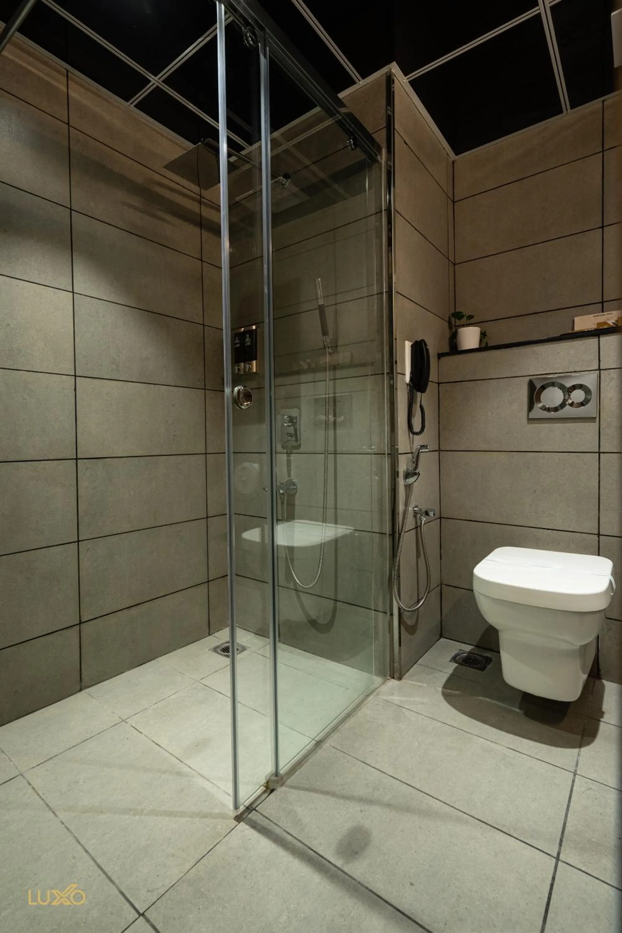 Bathroom in Luxo Kochi