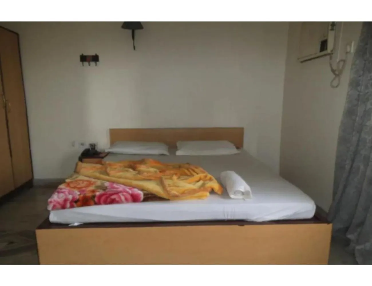 Bed in Central Guest House, Tripura