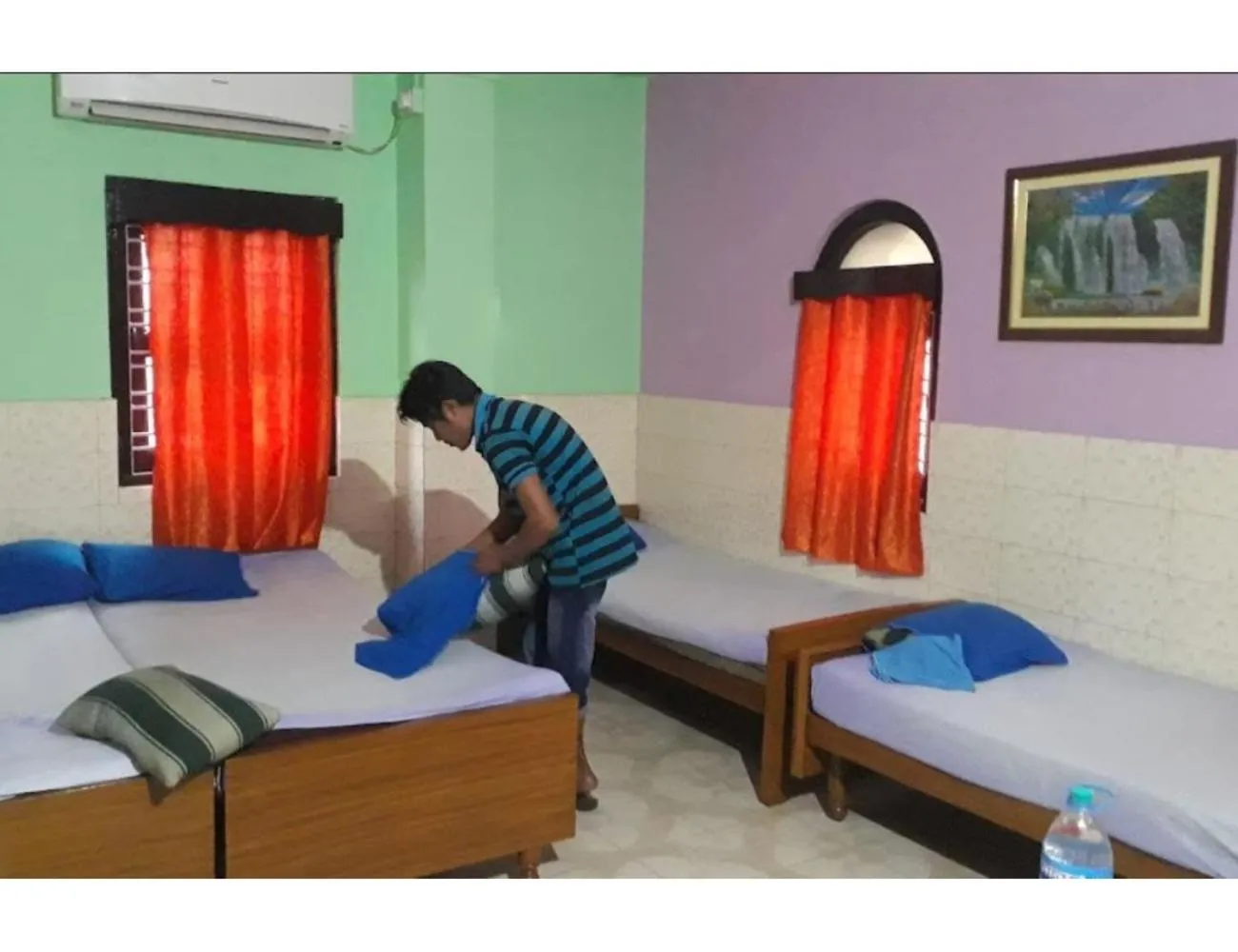 Bed in Central Guest House, Tripura